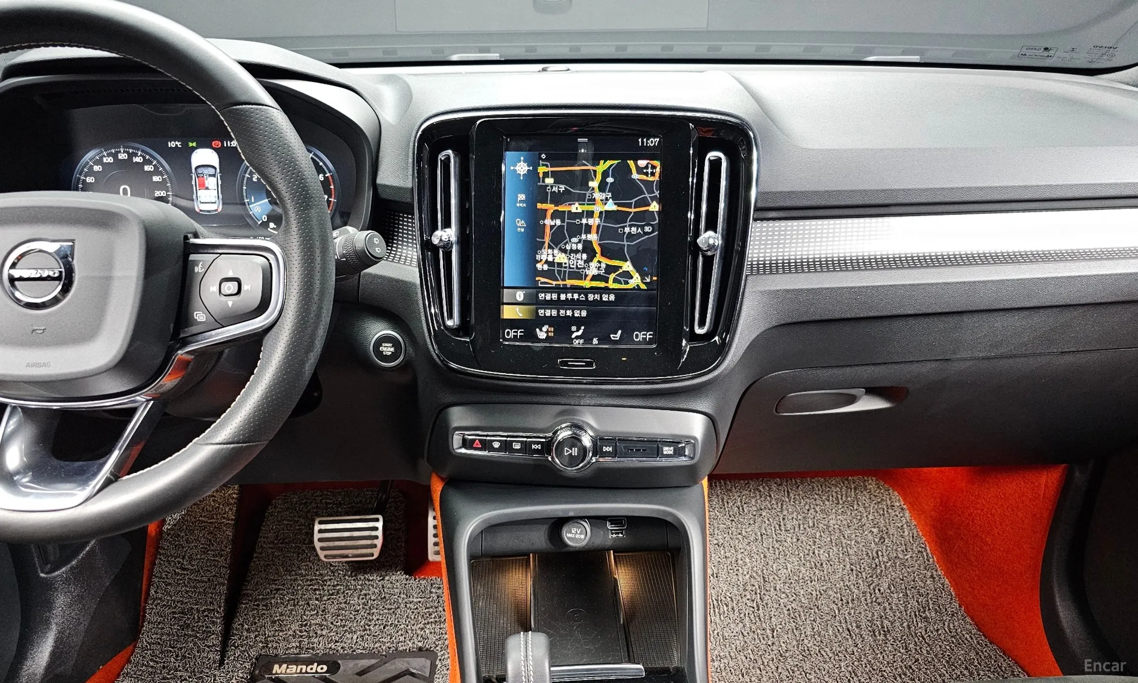 Volvo XC40 превью 14