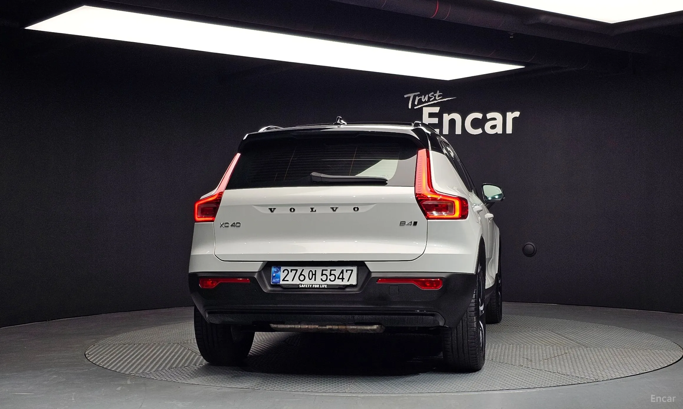 Volvo XC40 превью 4