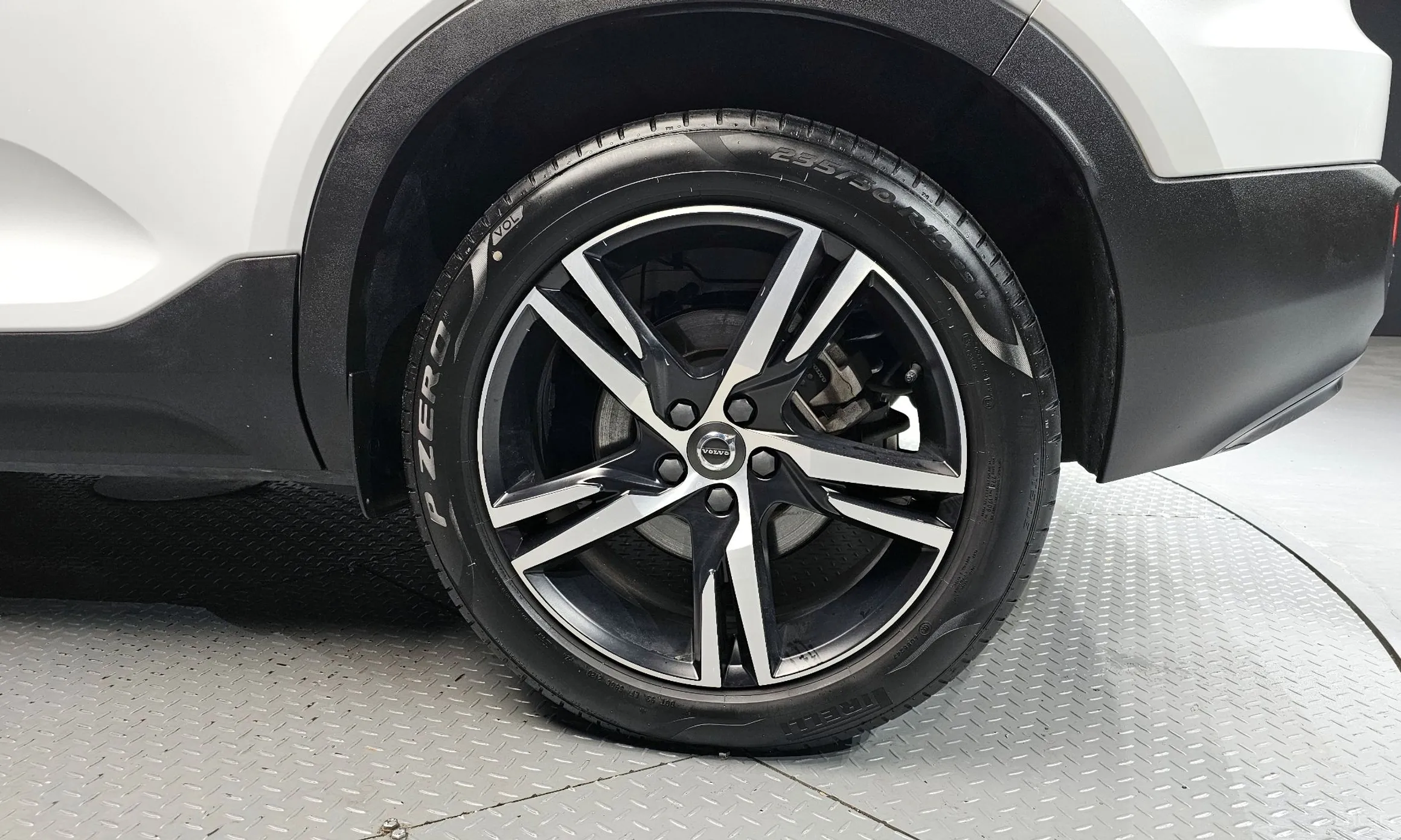 Volvo XC40 превью 5