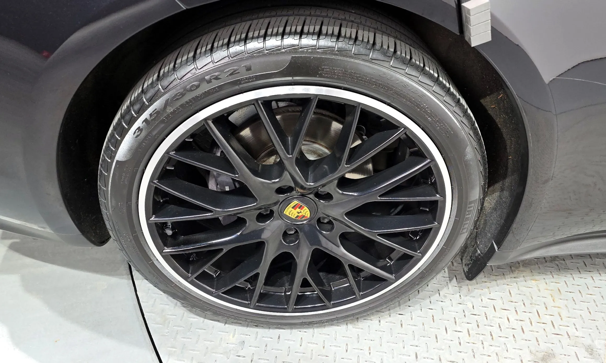 Porsche Panamera (971) превью 5