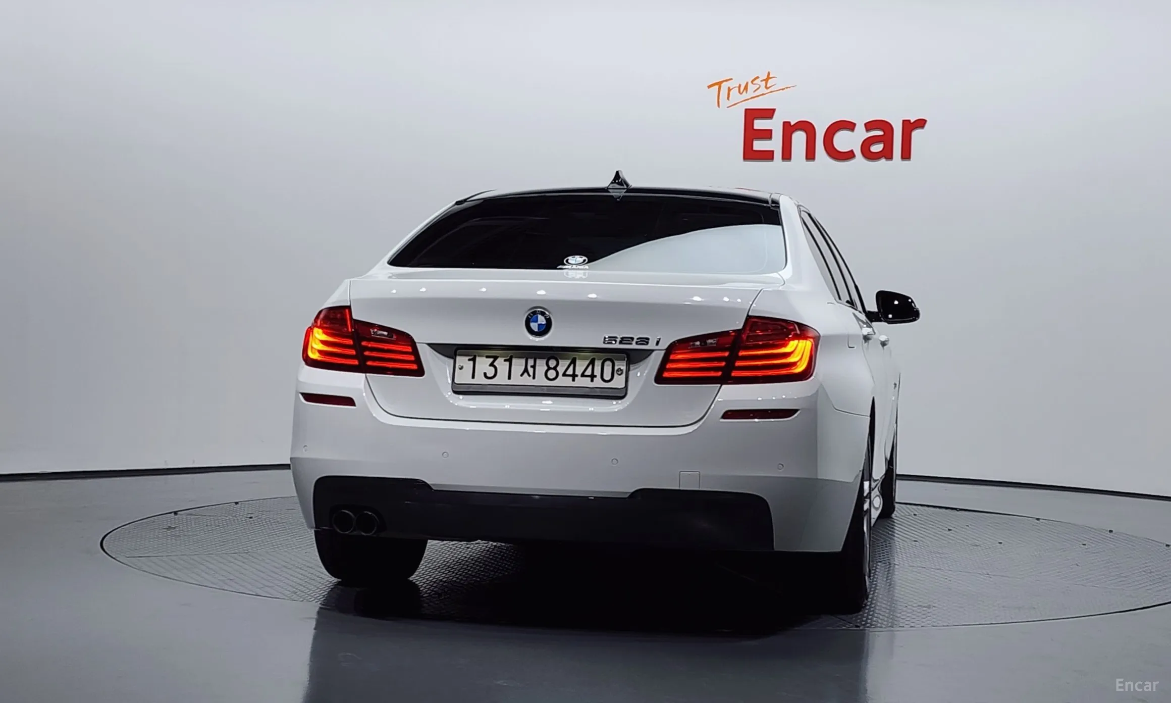 BMW 5 Series (F10) превью 4