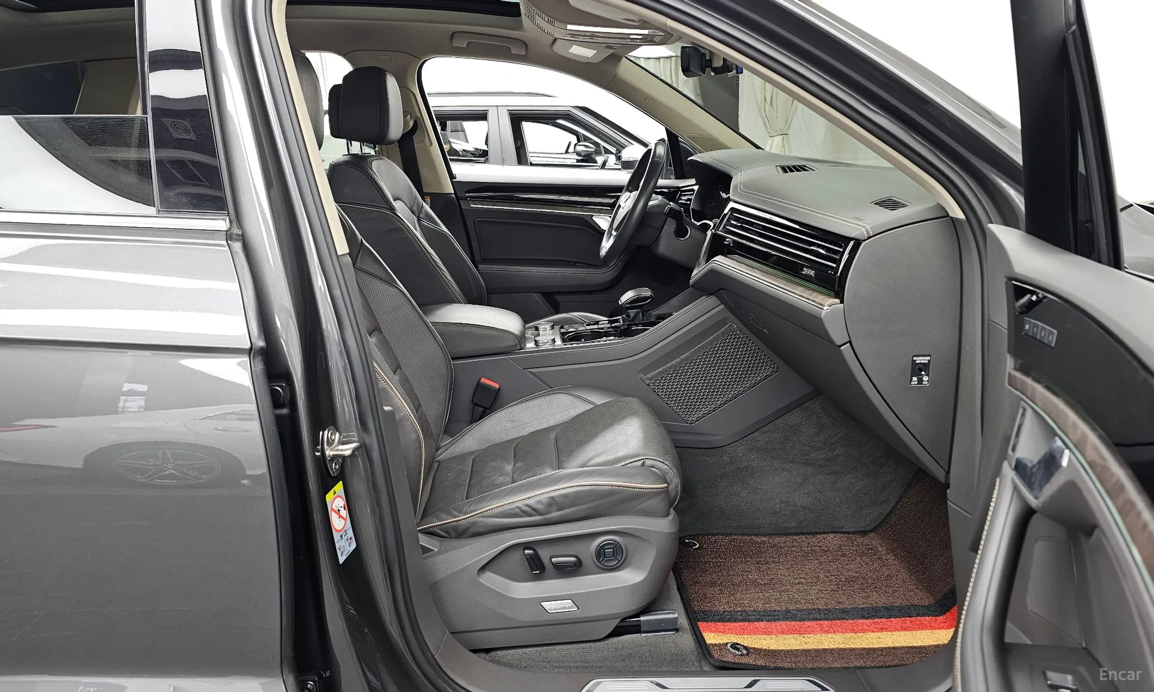 Volkswagen Touareg 3rd Generation превью 11