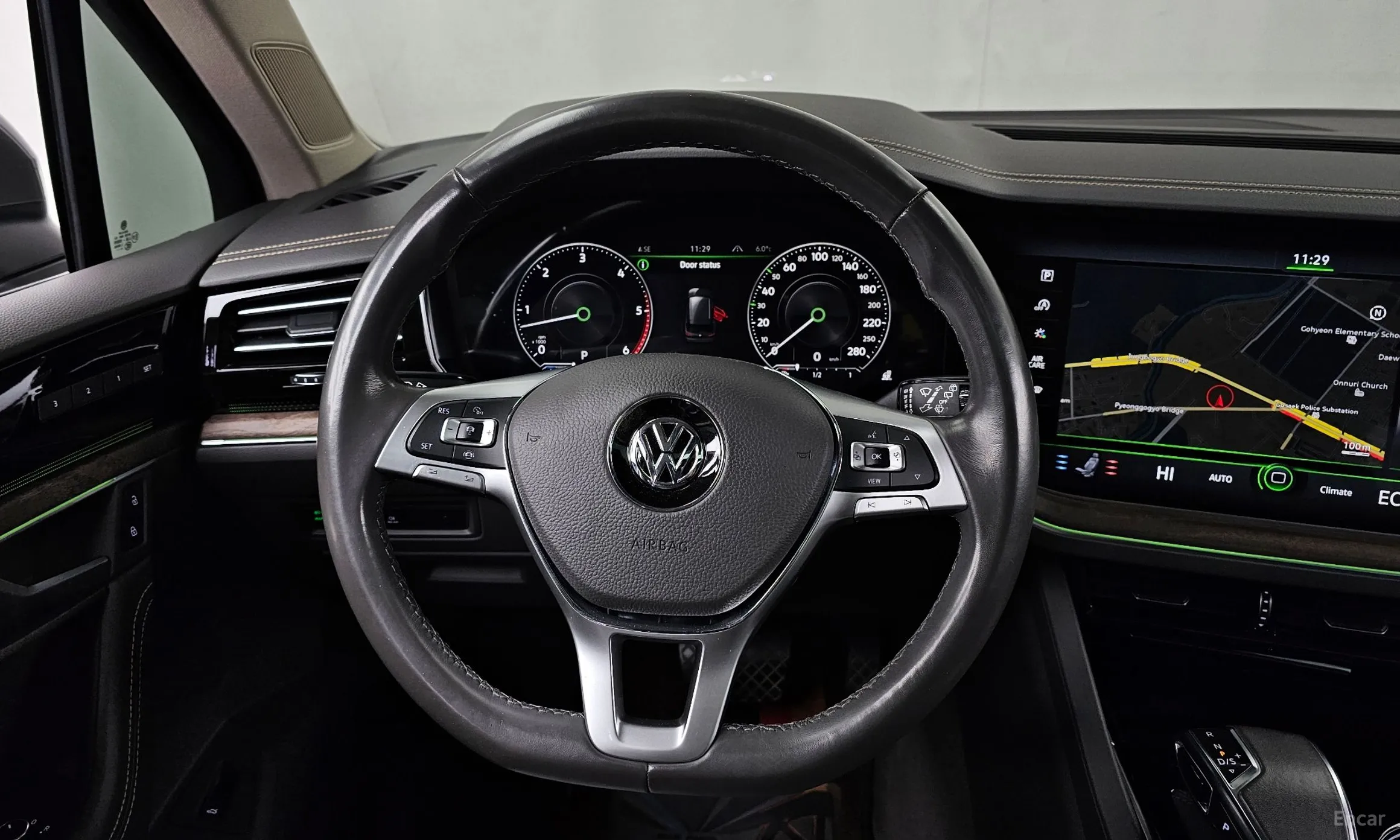 Volkswagen Touareg 3rd Generation превью 13