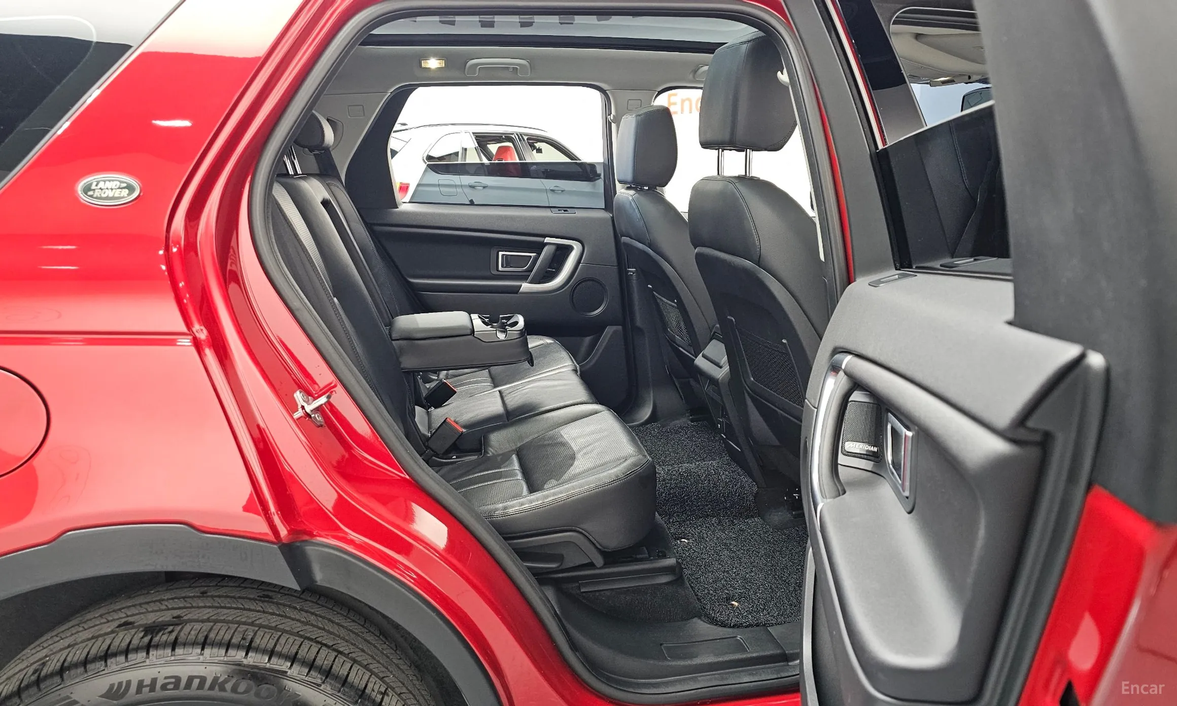 Land Rover Discovery Sports превью 12