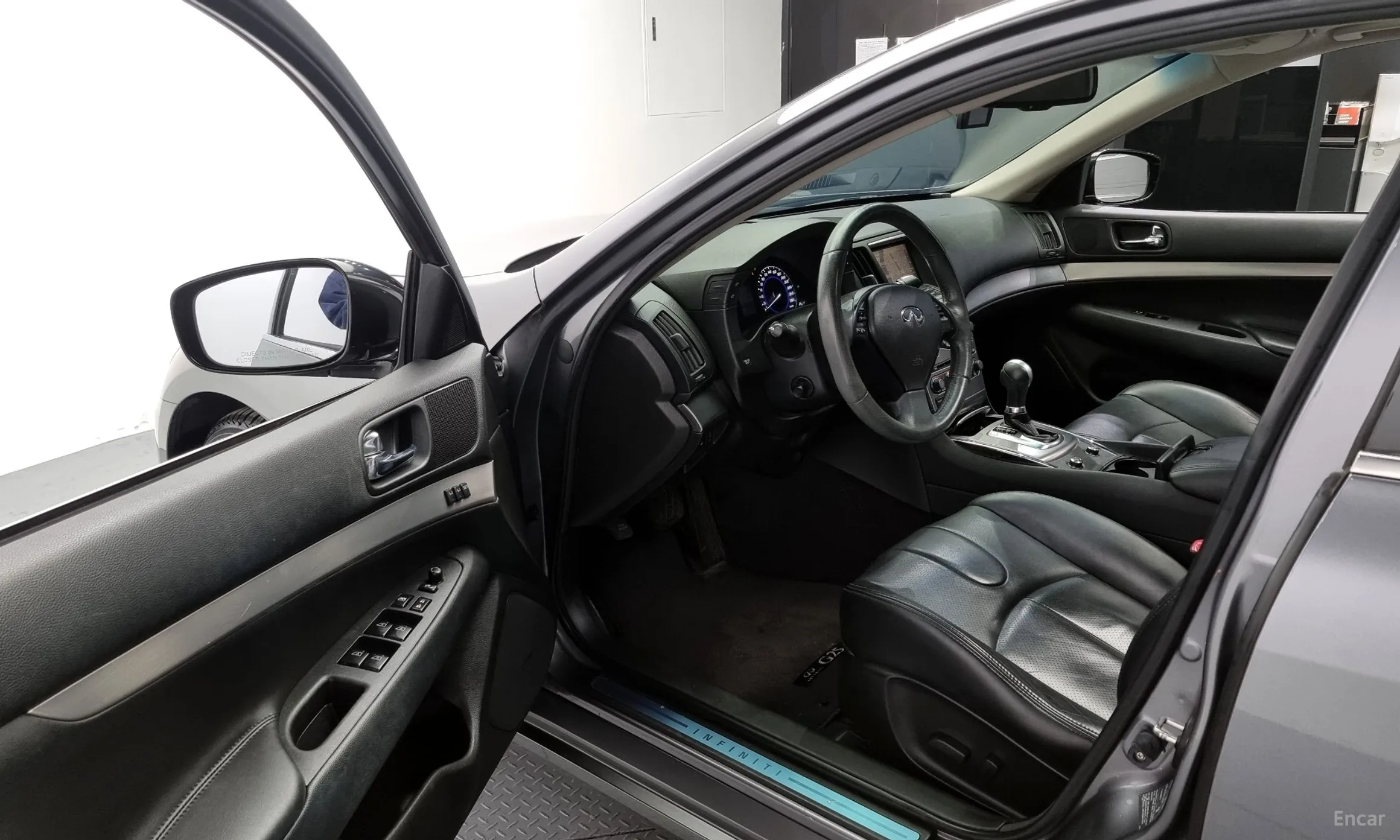 Infiniti G25 превью 10