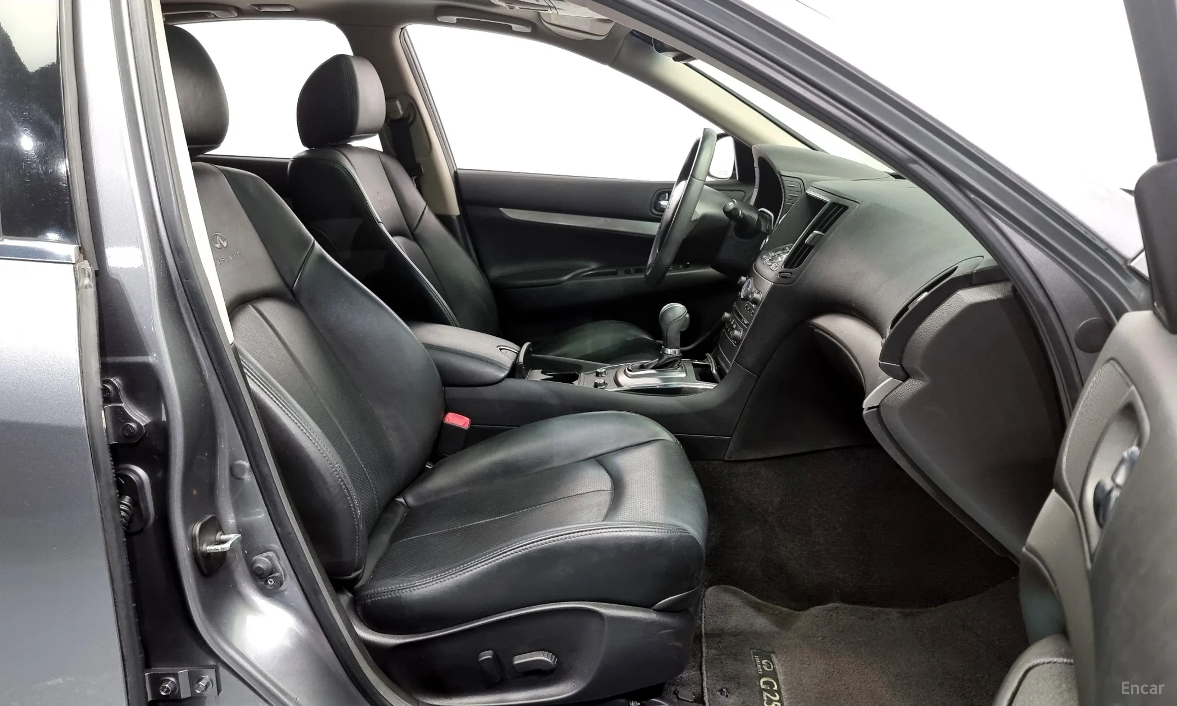Infiniti G25 превью 11