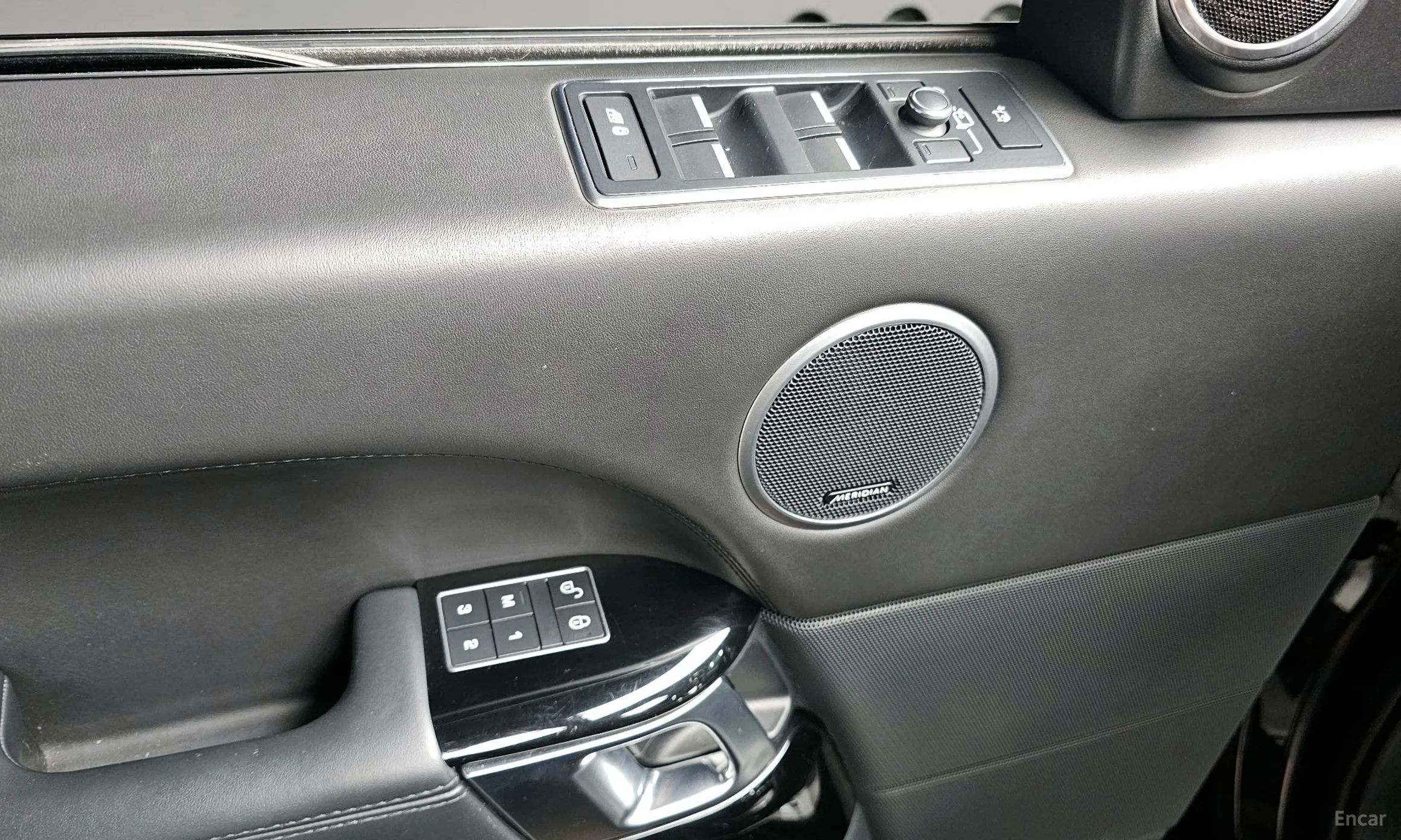 Land Rover Range Rover 4th Generation превью 14
