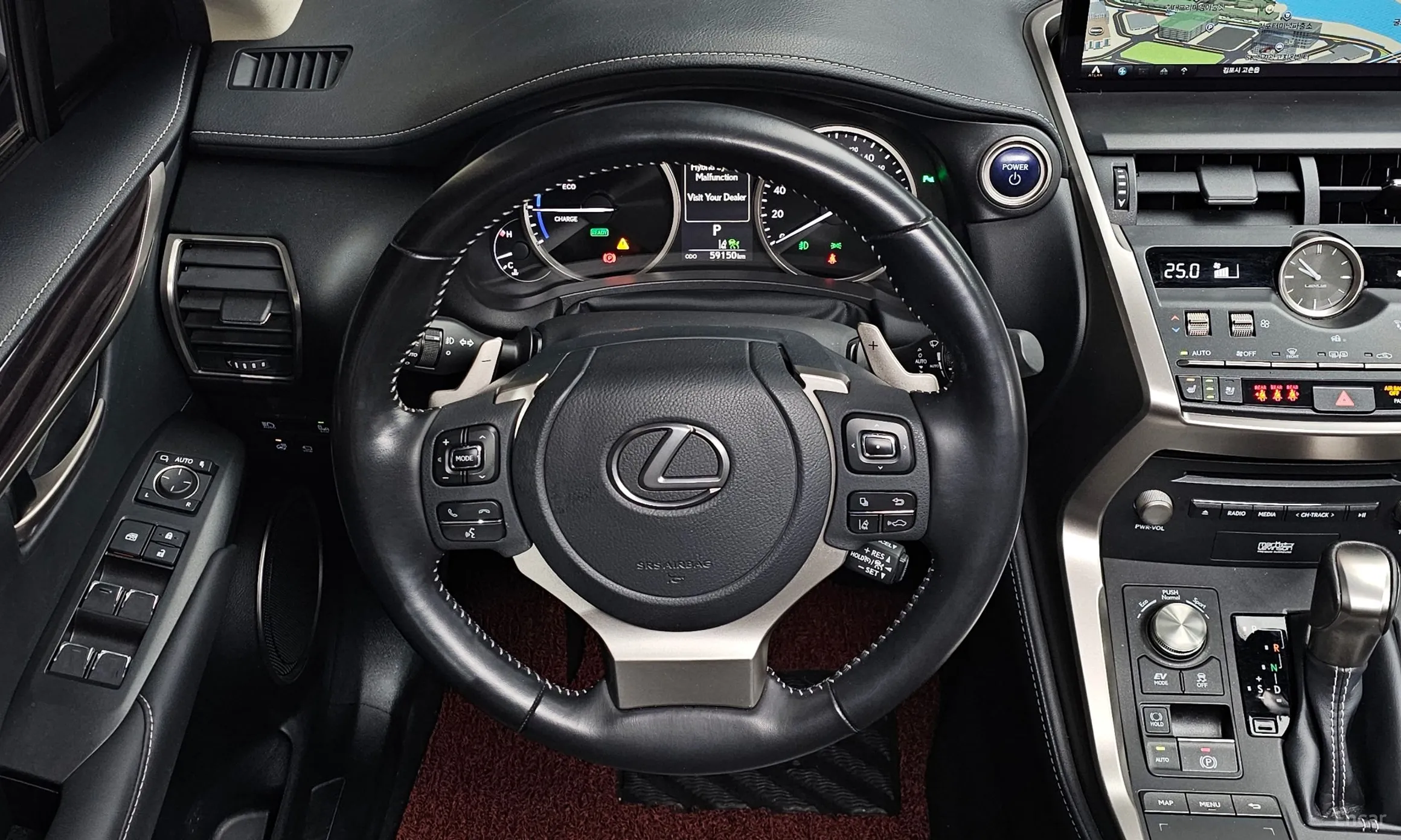 Lexus NX300h превью 14