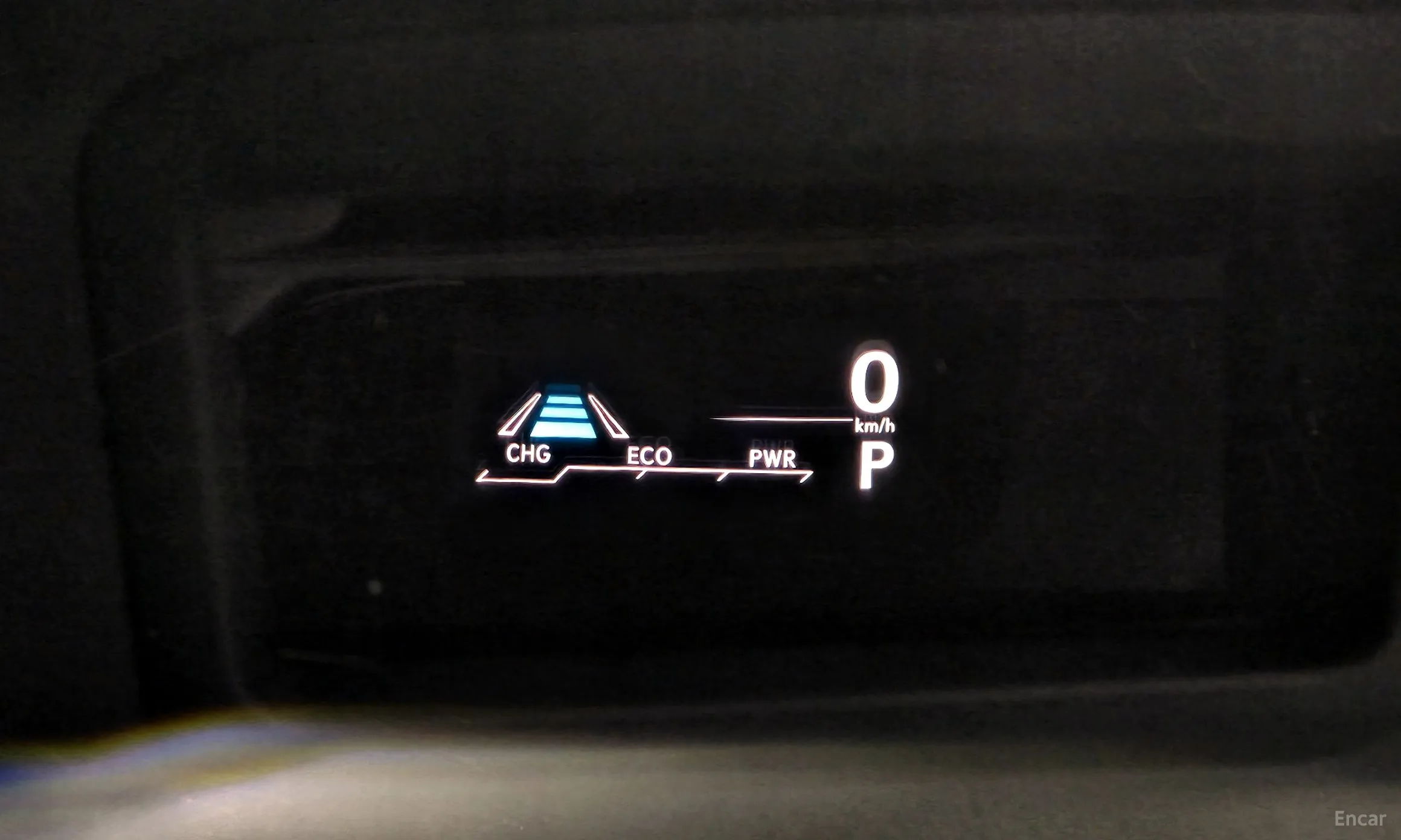 Lexus NX300h превью 15