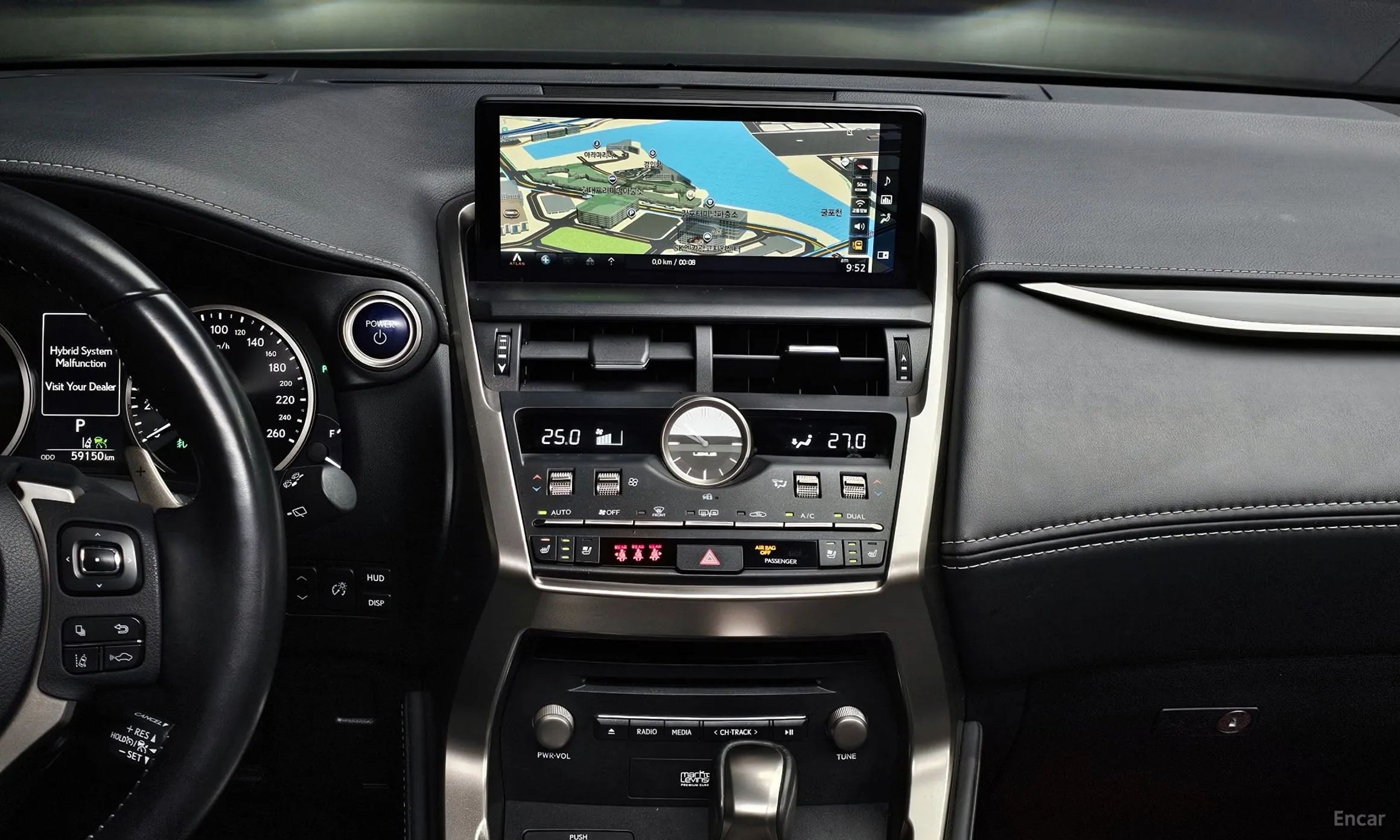 Lexus NX300h превью 16