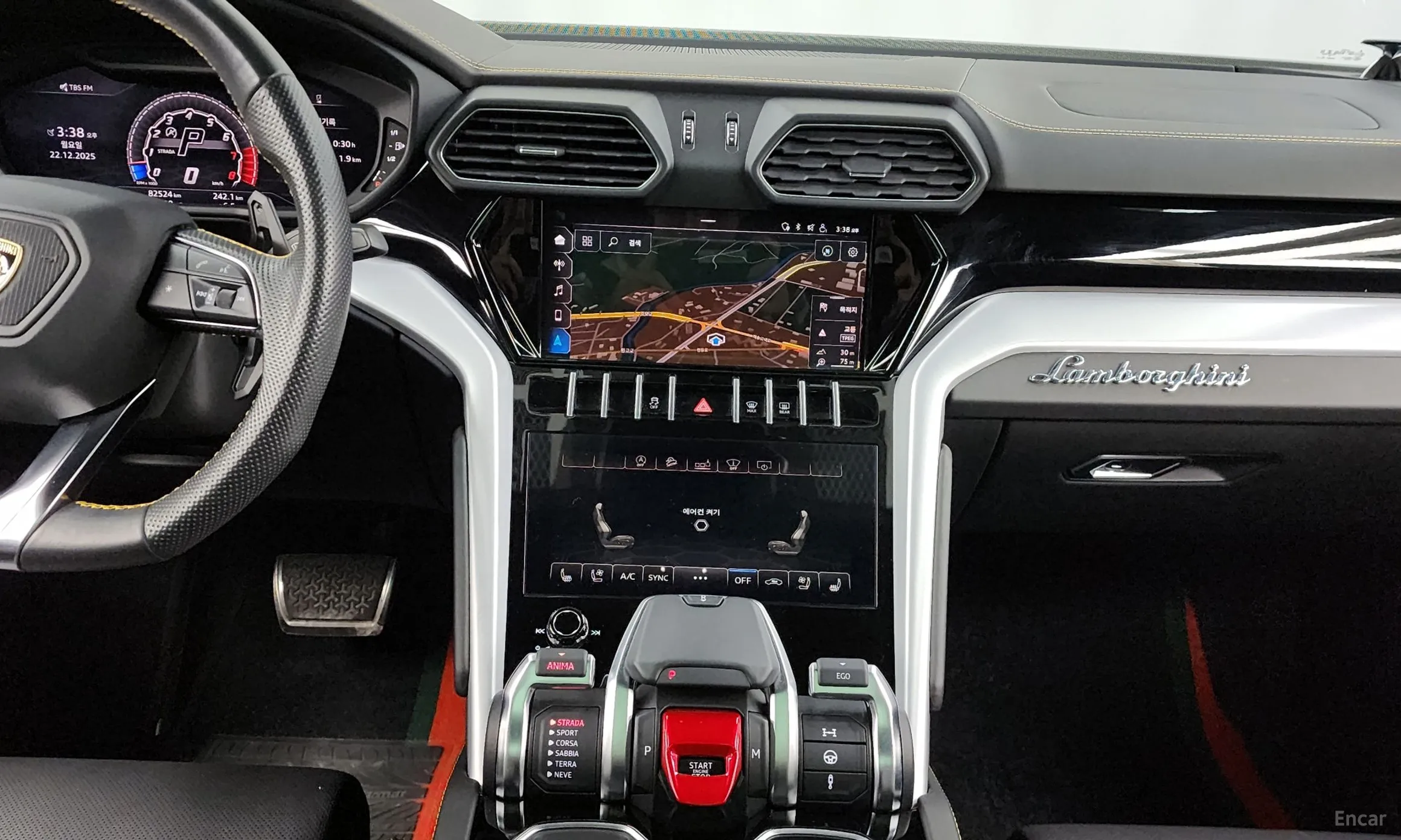 Lamborghini Urus превью 14
