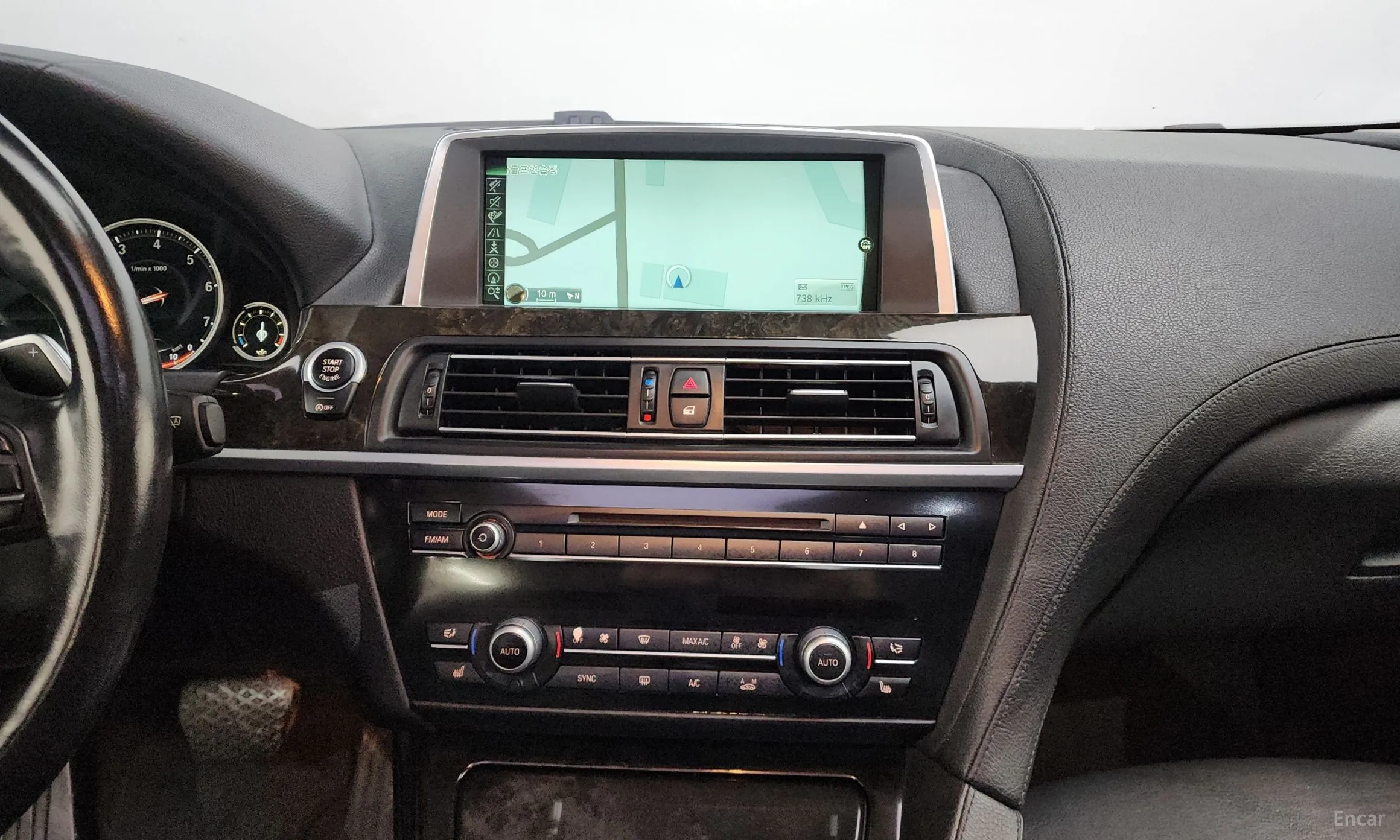 BMW 6 Series (F12) превью 14