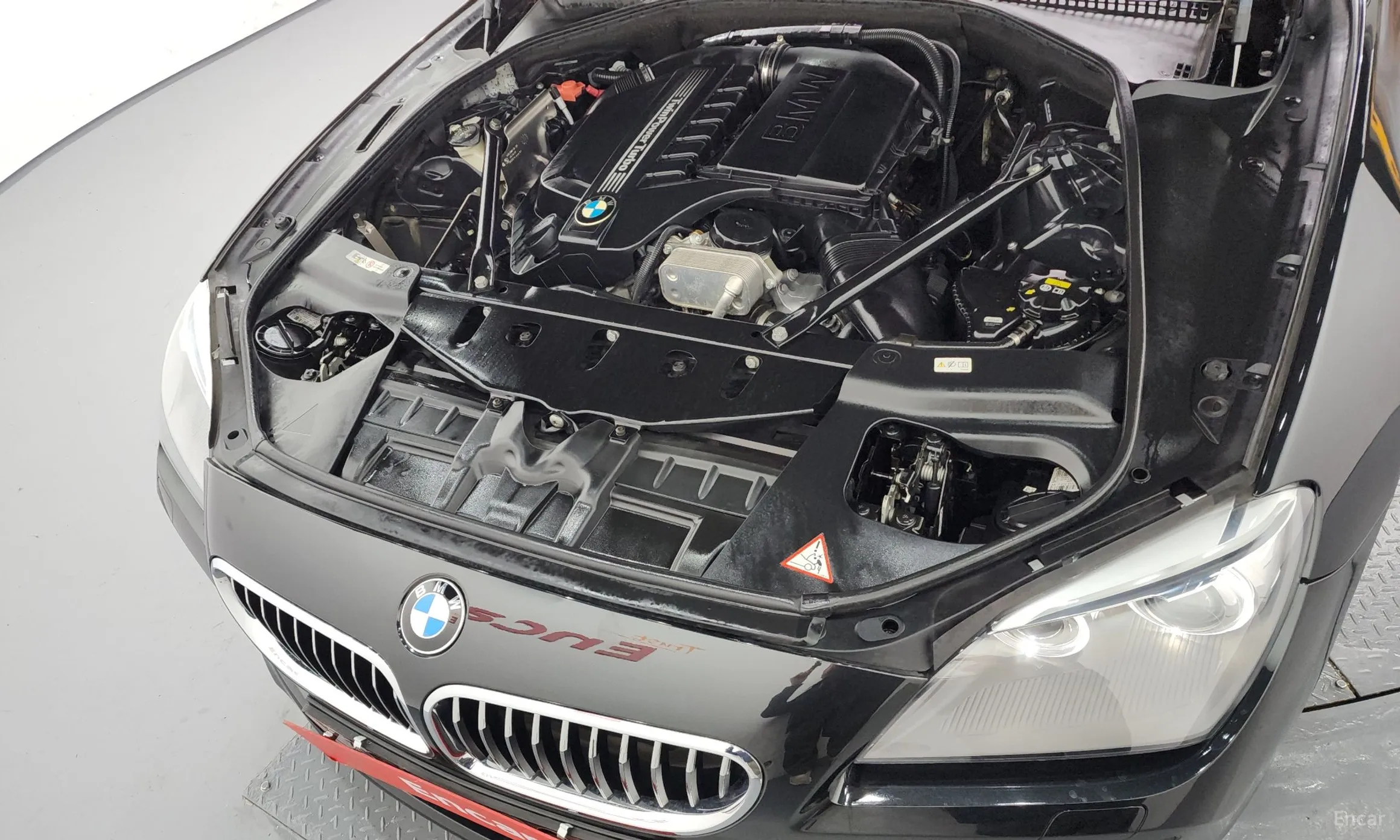 BMW 6 Series (F12) превью 6