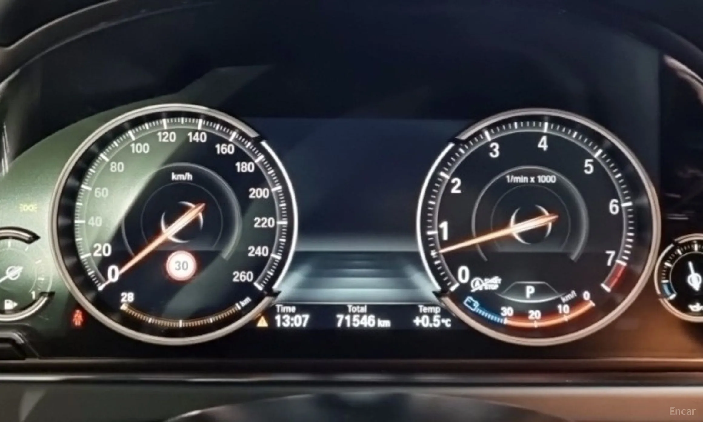 BMW 6 Series (F12) превью 8