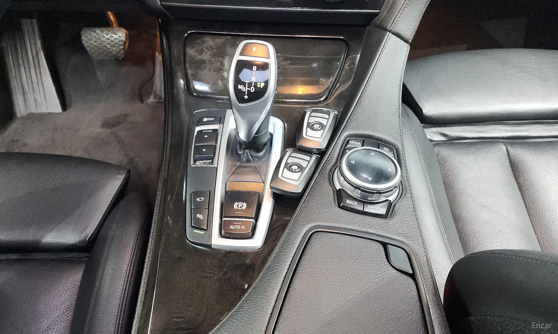 BMW 6 Series (F12) превью 9