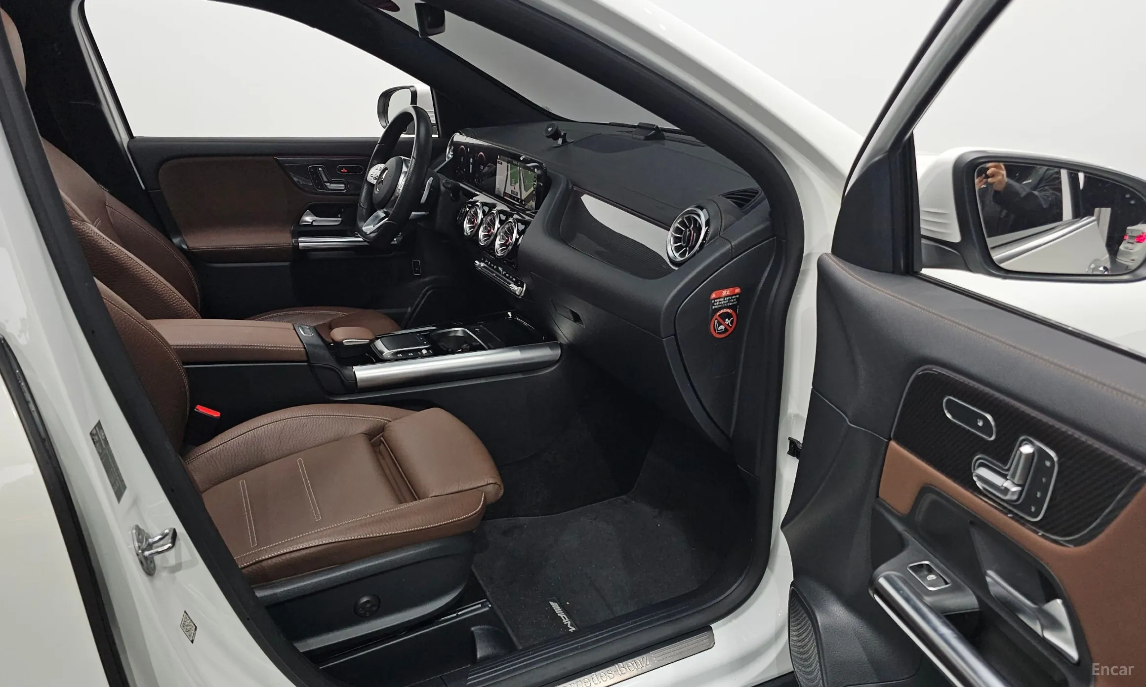 Mercedes Benz GLA-Class H247 превью 10