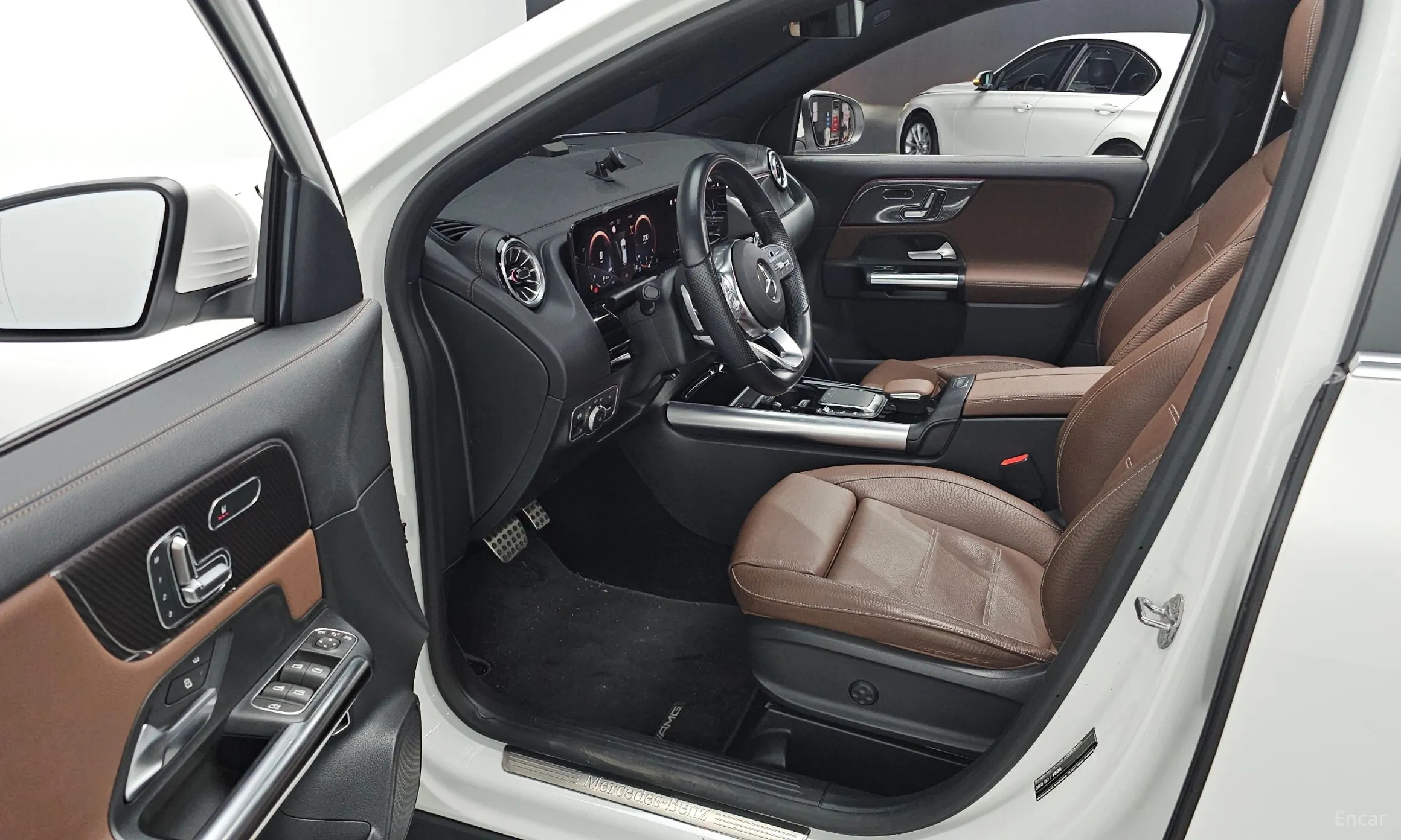Mercedes Benz GLA-Class H247 превью 11