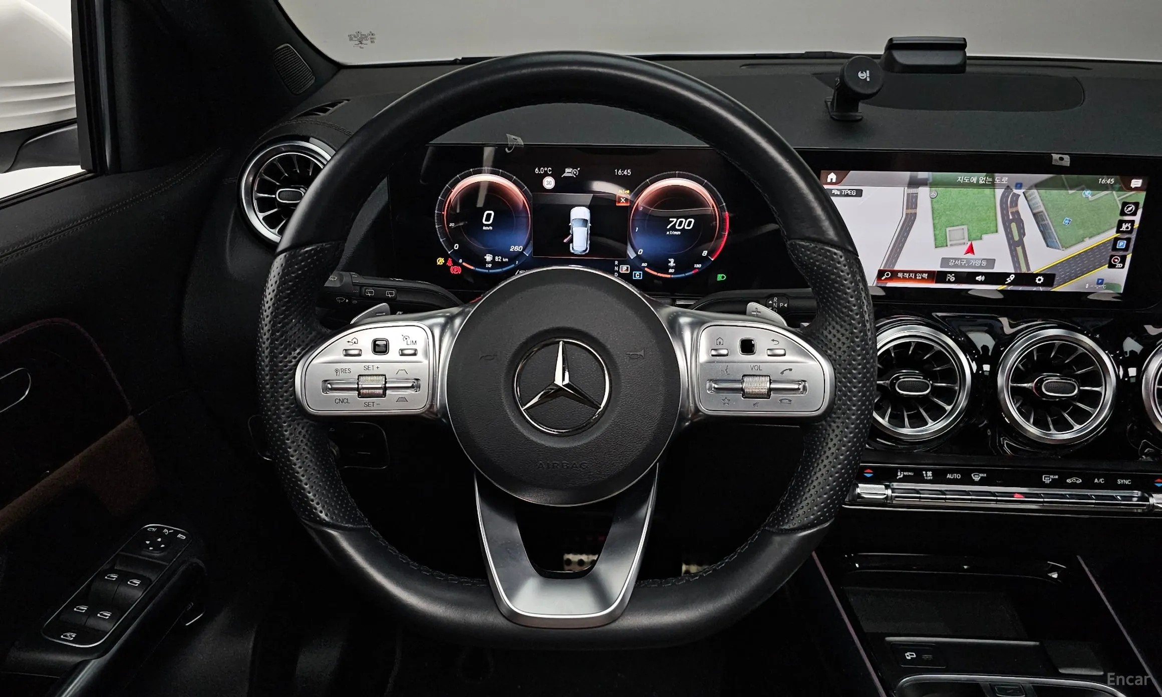 Mercedes Benz GLA-Class H247 превью 13