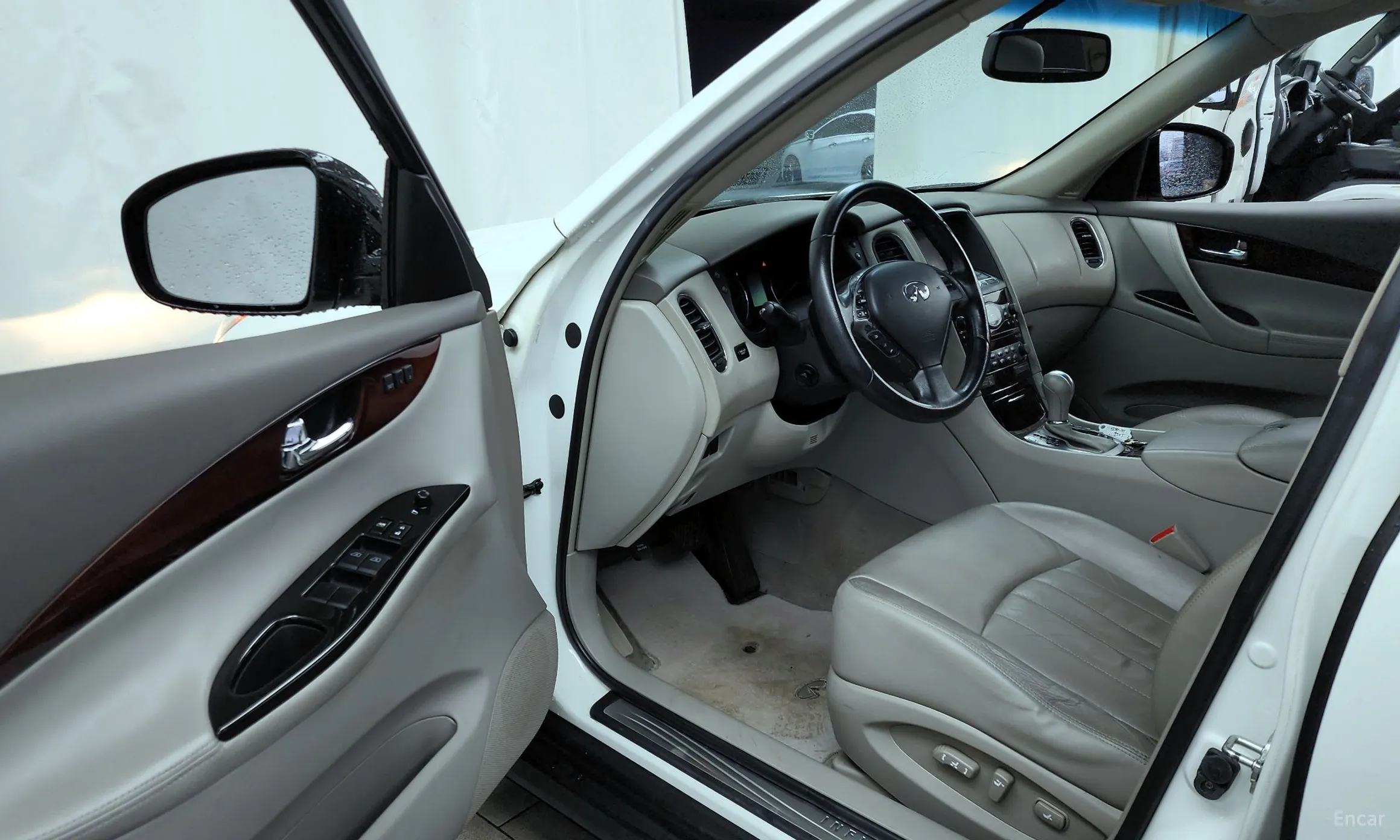 Infiniti EX35 превью 10