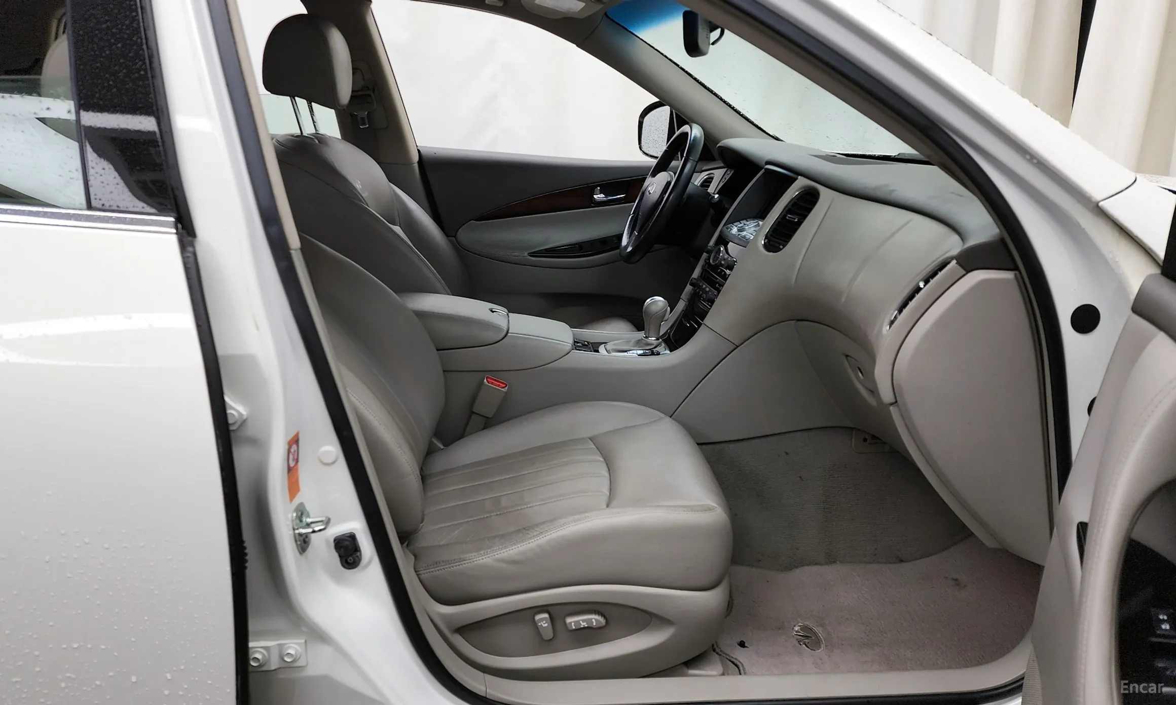 Infiniti EX35 превью 11
