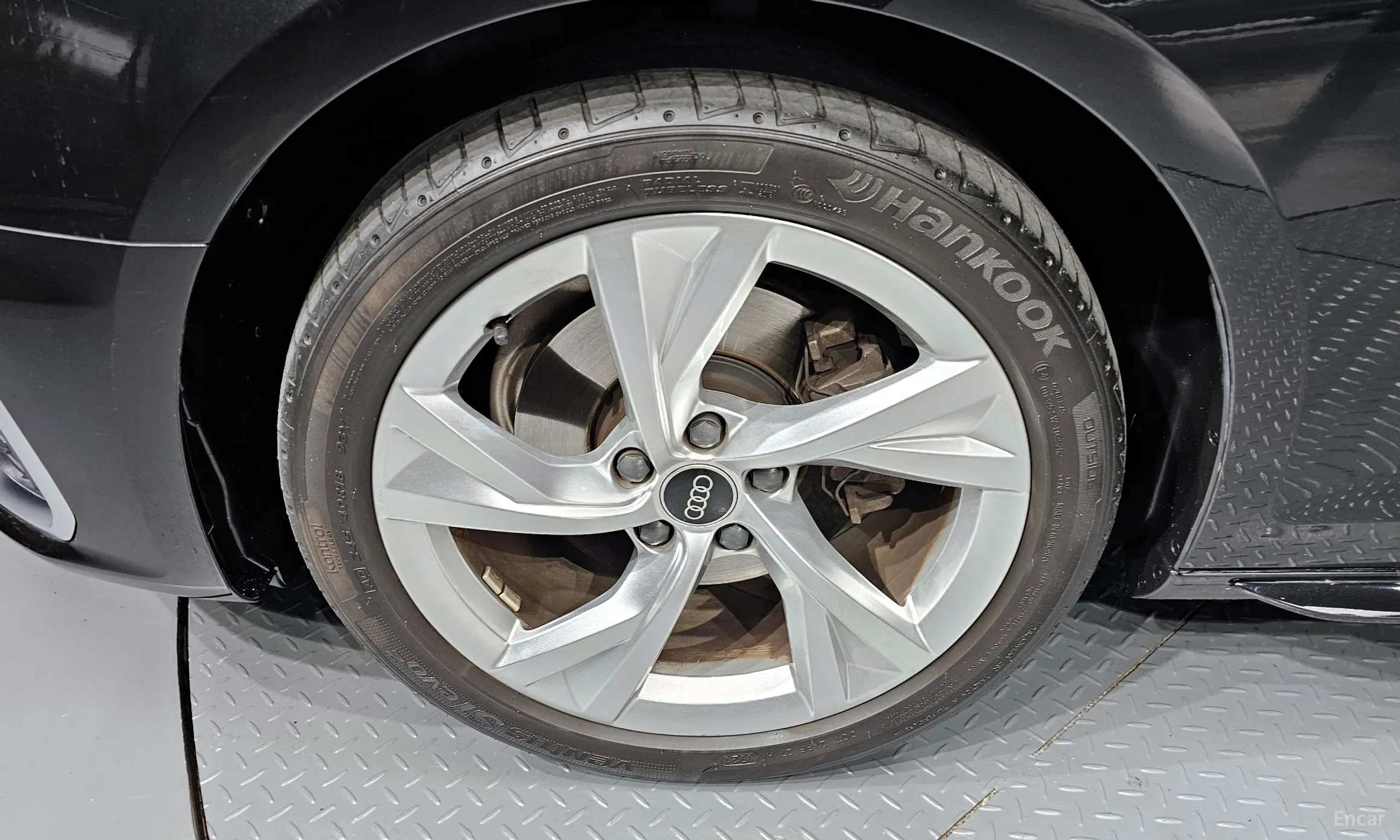 Audi A4 (B9) превью 5