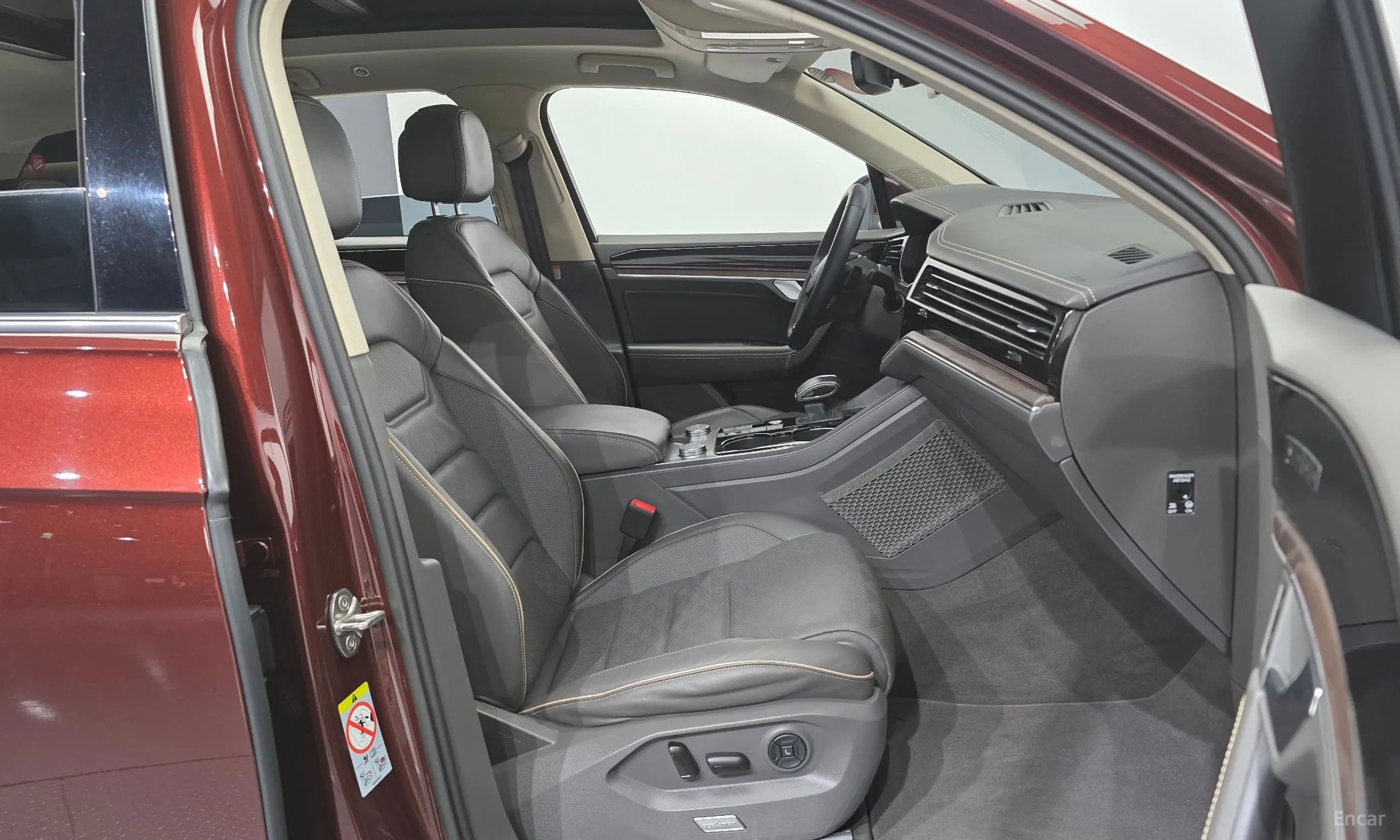 Volkswagen Touareg 3rd Generation превью 11