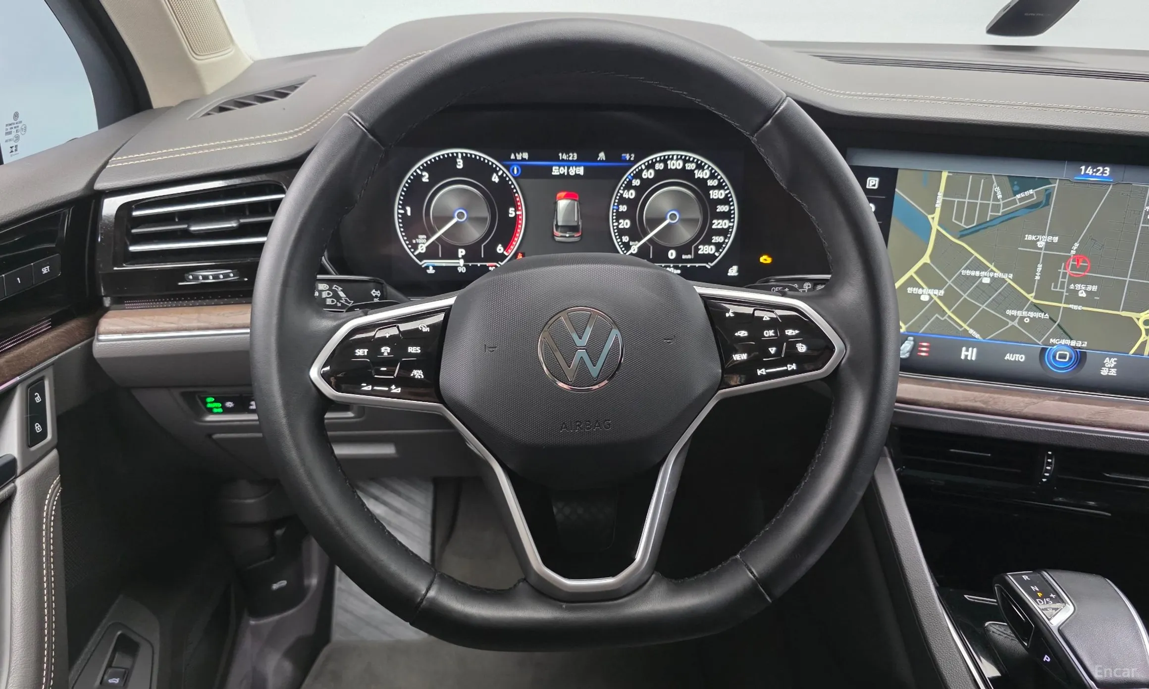 Volkswagen Touareg 3rd Generation превью 13