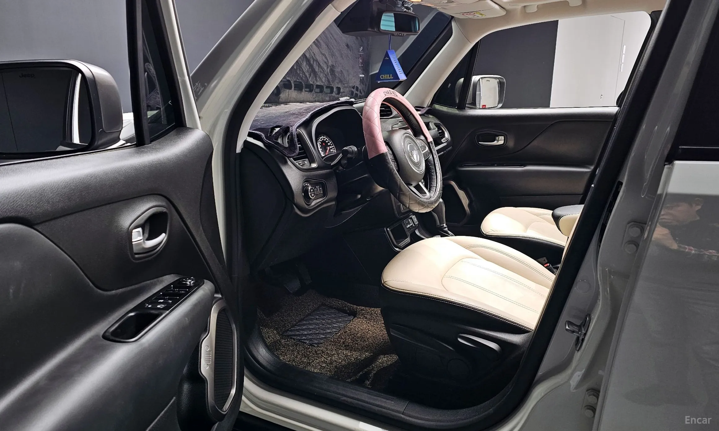 Jeep Renegade превью 12