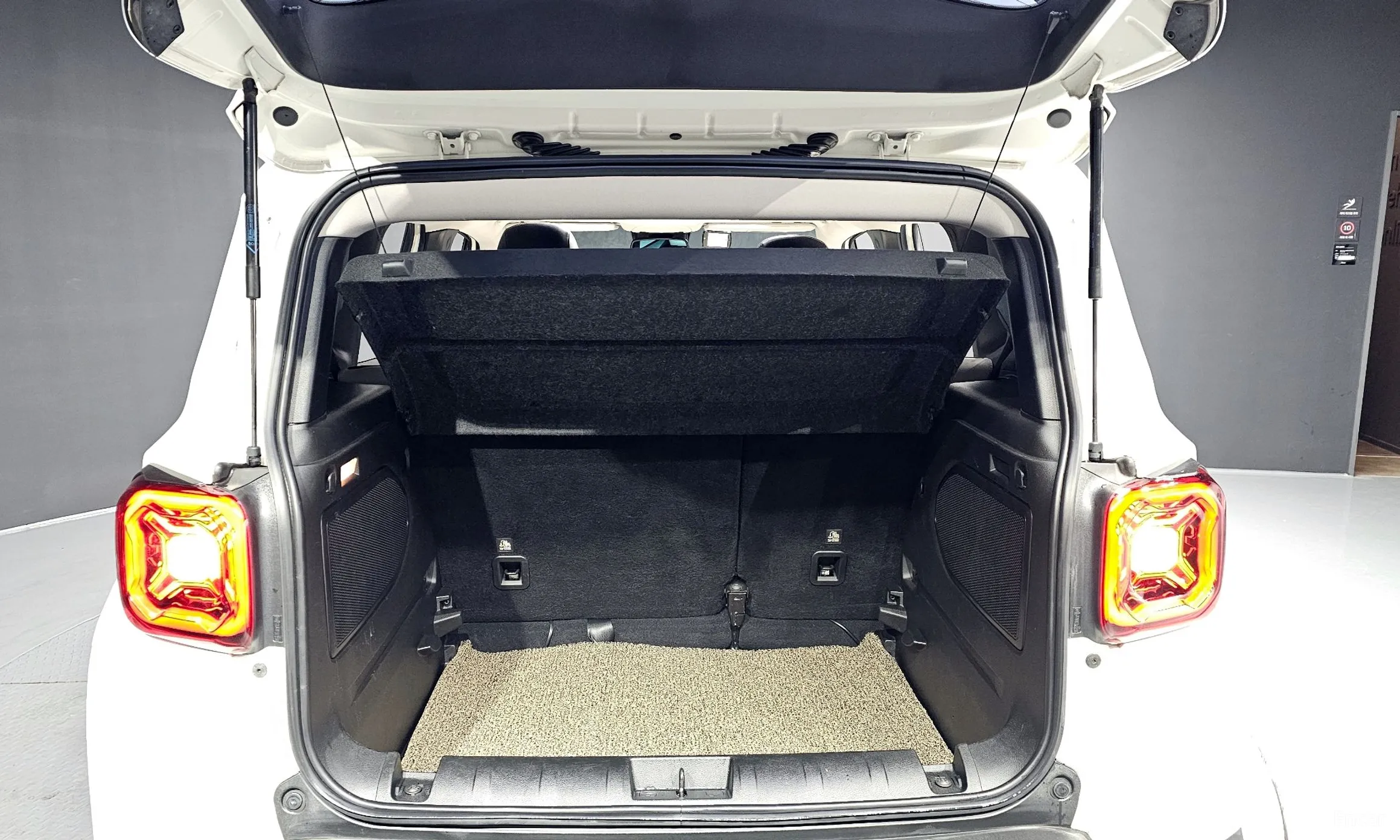 Jeep Renegade превью 20