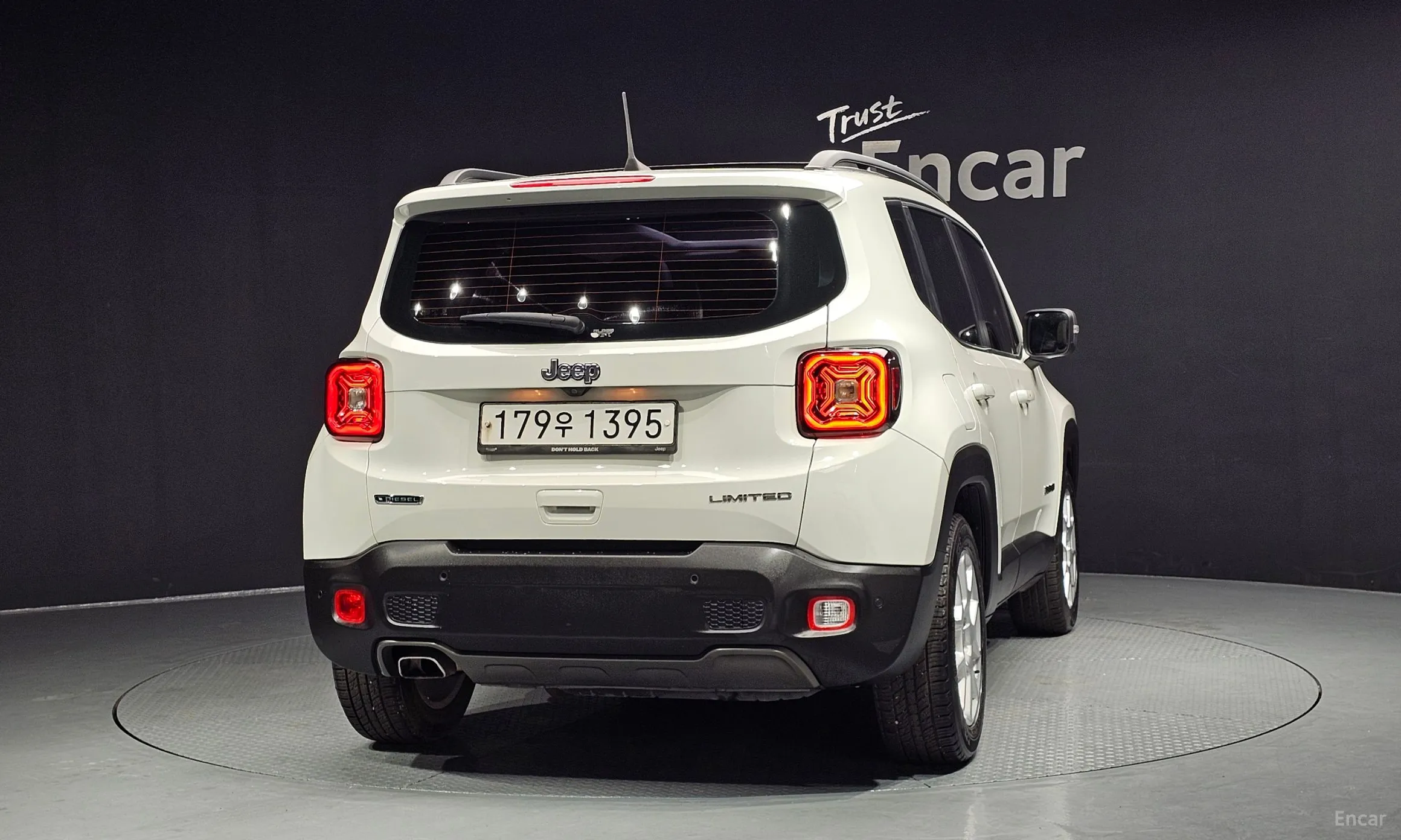 Jeep Renegade превью 4