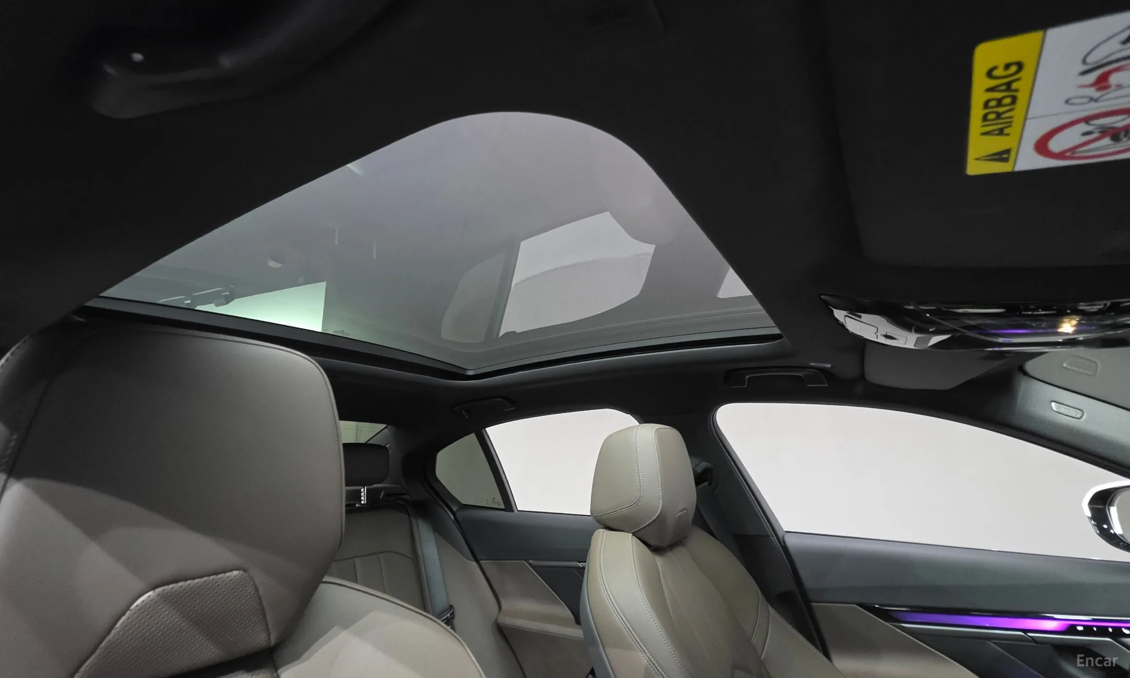 BMW 5 Series (G60) превью 12