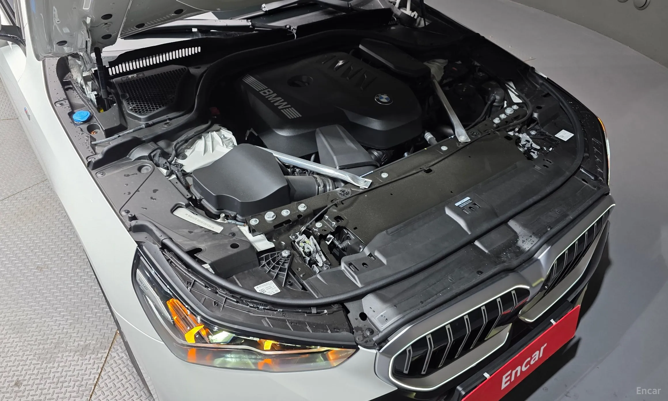BMW 5 Series (G60) превью 6