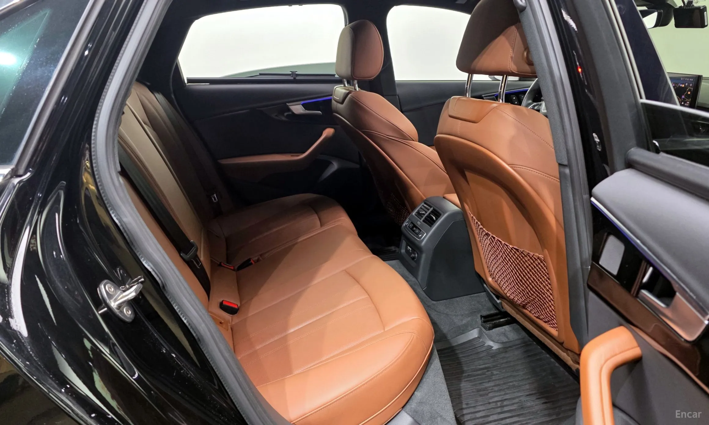 Audi A4 (B9) превью 12