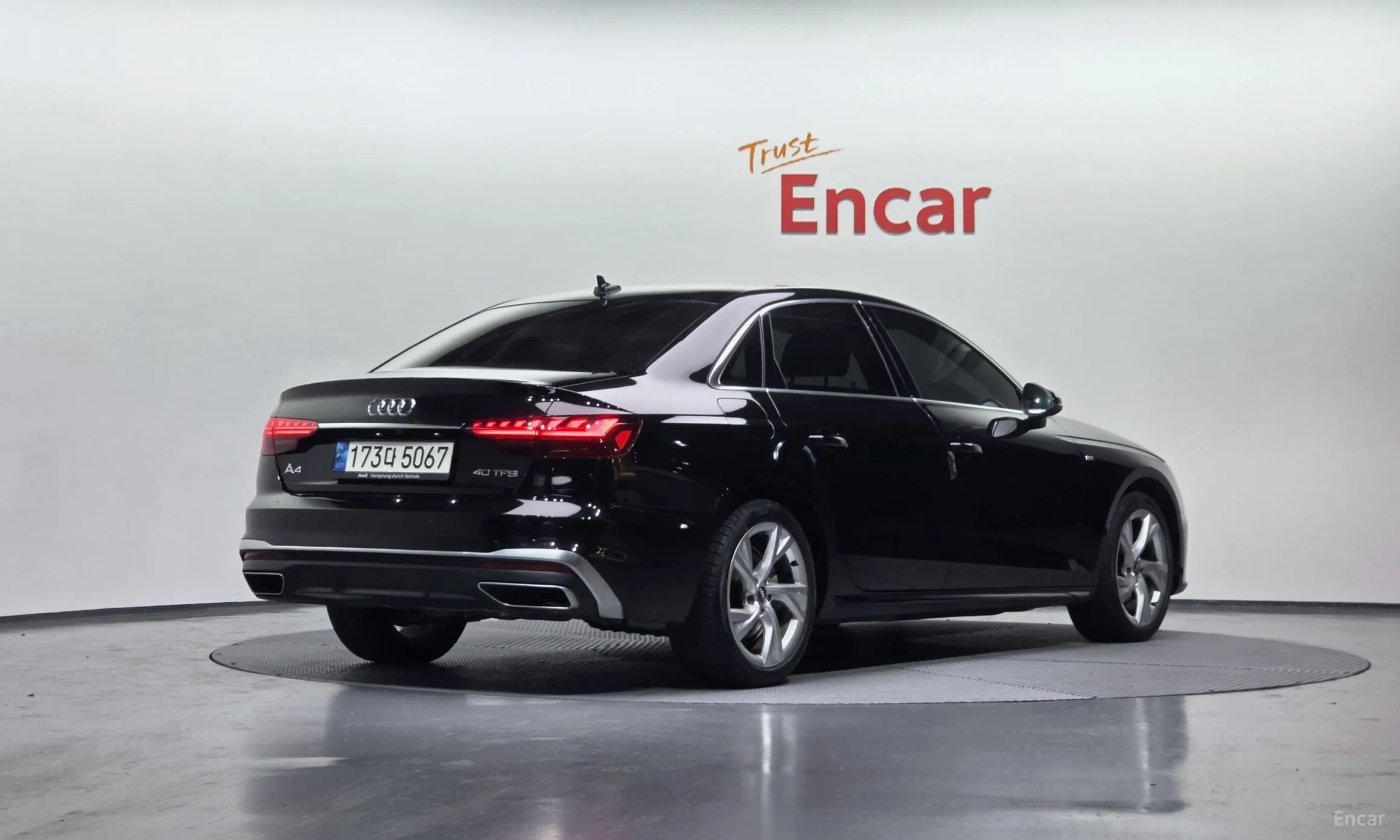 Audi A4 (B9) превью 2