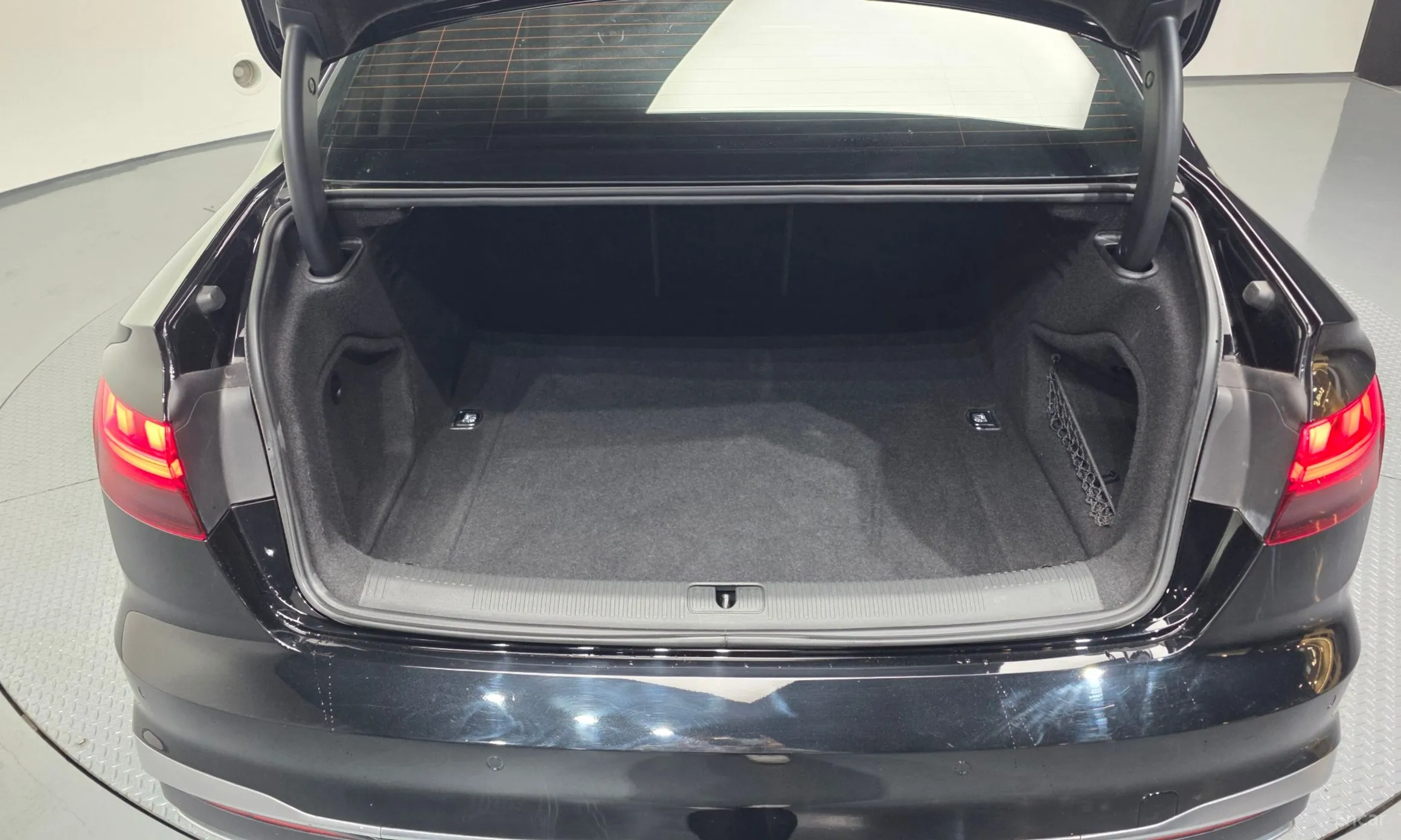 Audi A4 (B9) превью 20