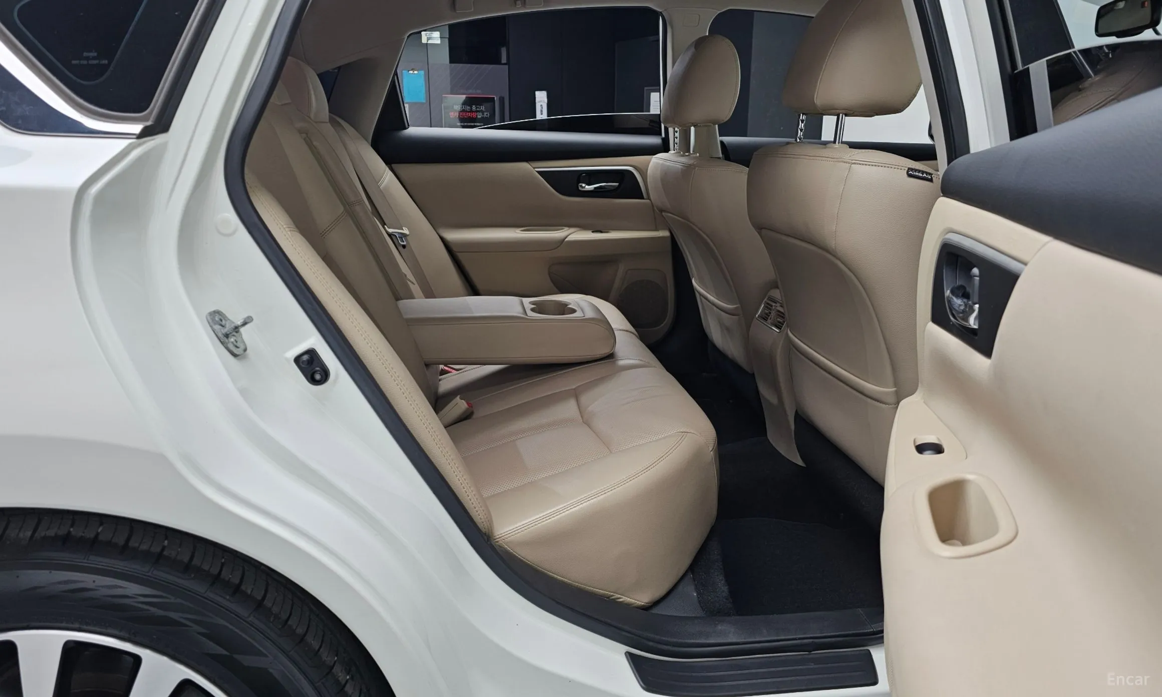 Nissan Altima превью 12