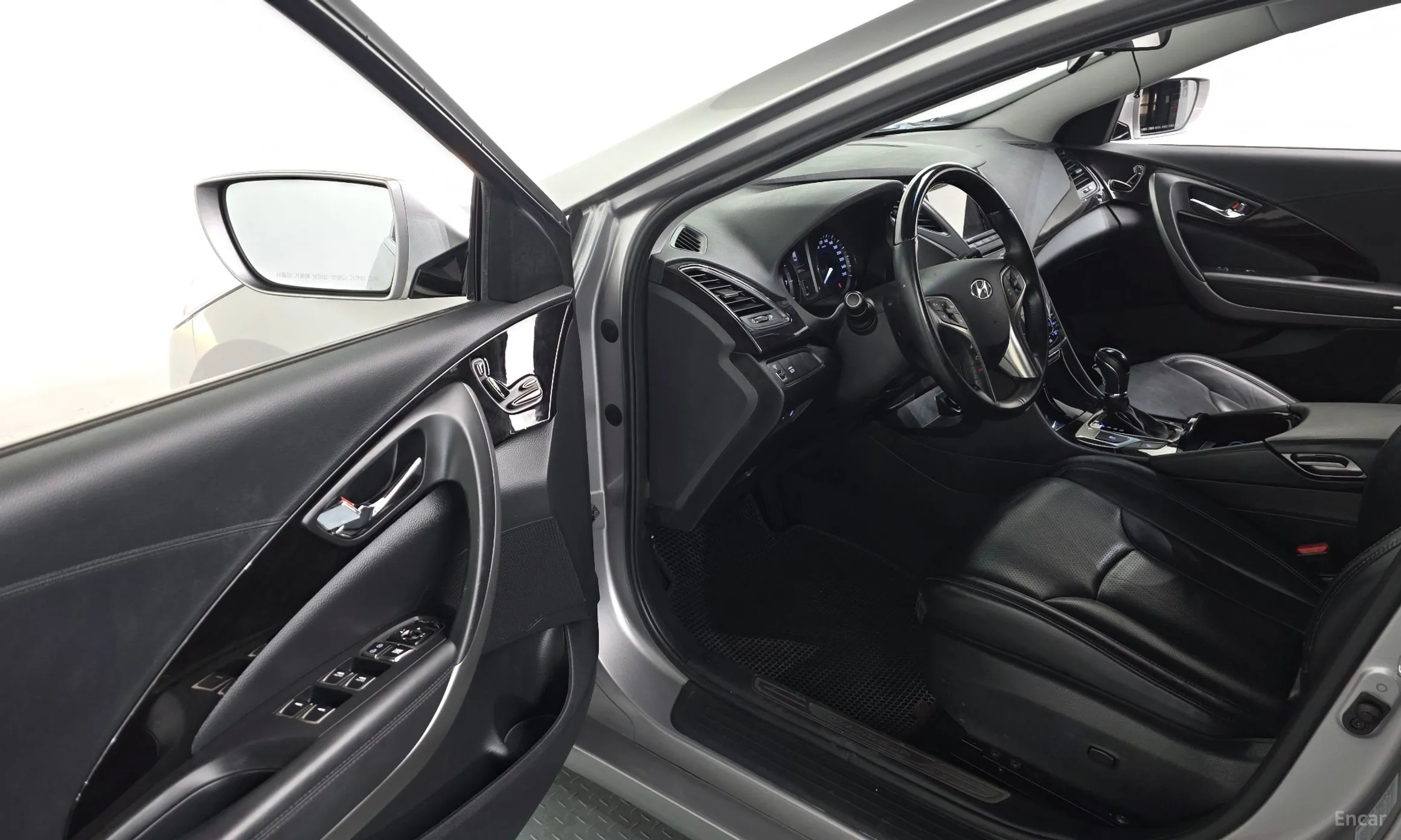 Hyundai Grandeur HG превью 12