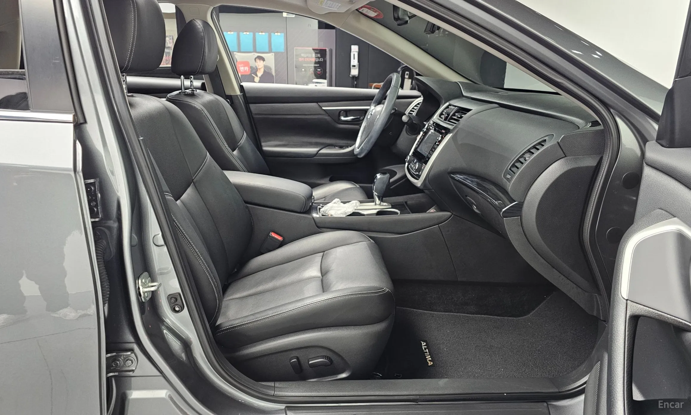 Nissan Altima превью 11