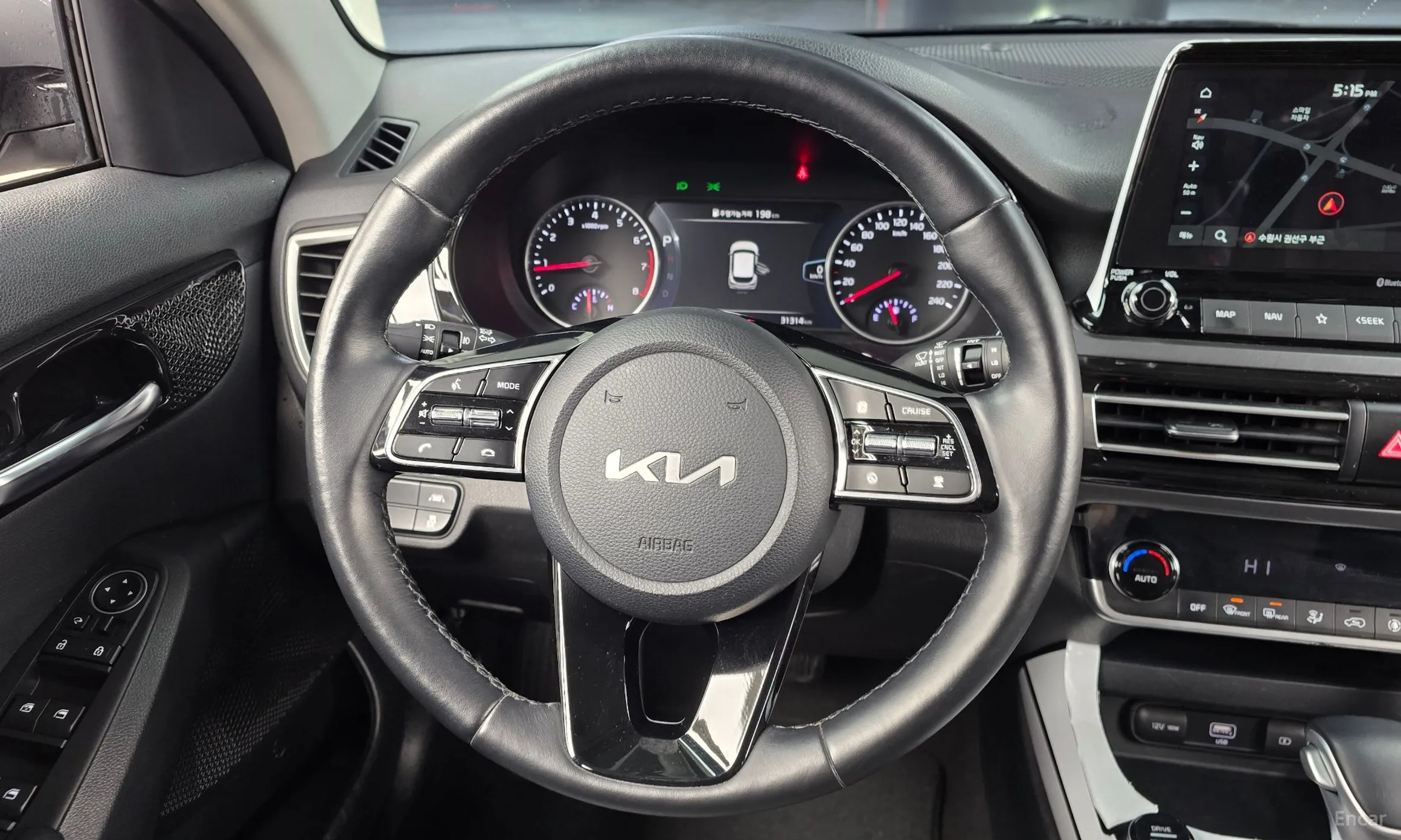 Kia Seltos превью 13