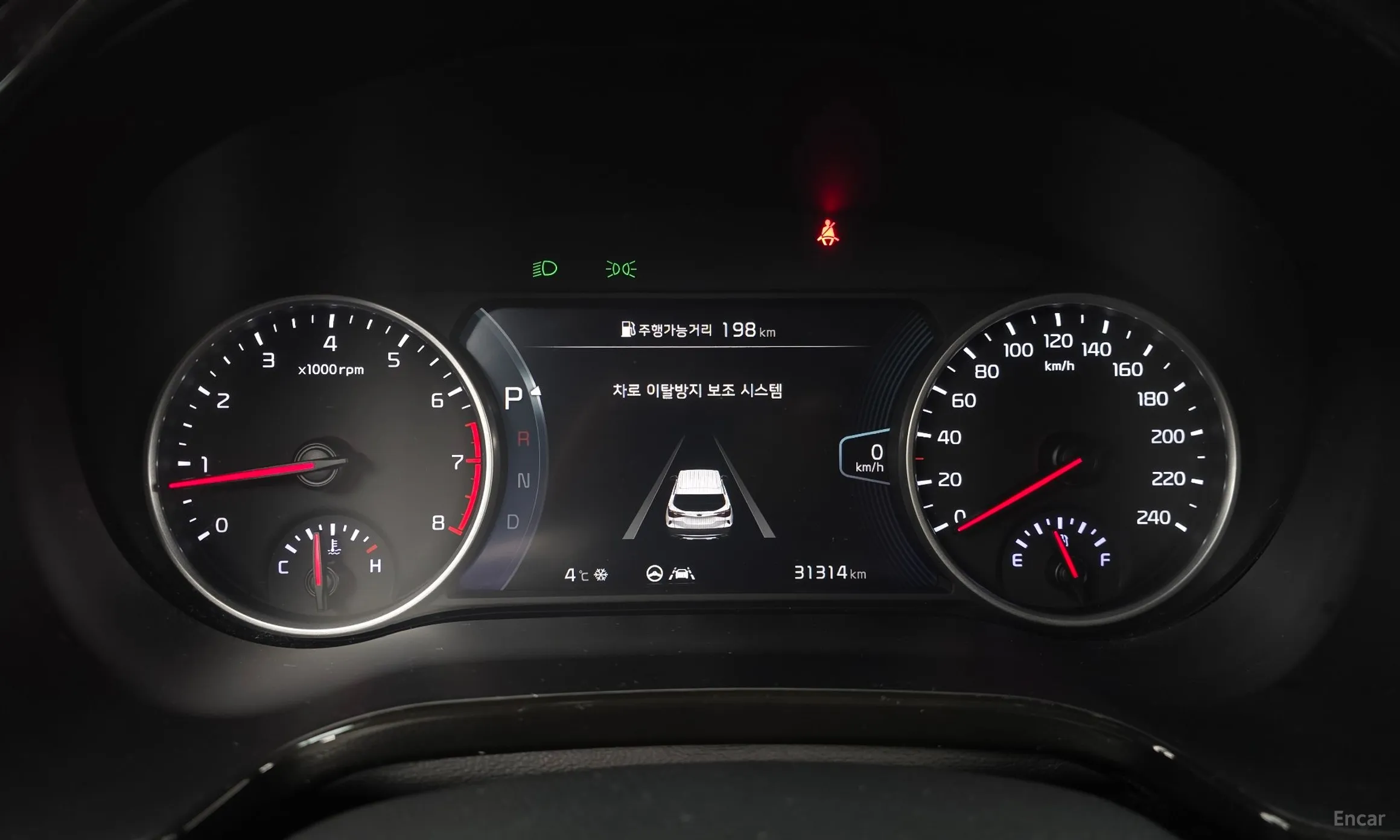 Kia Seltos превью 8