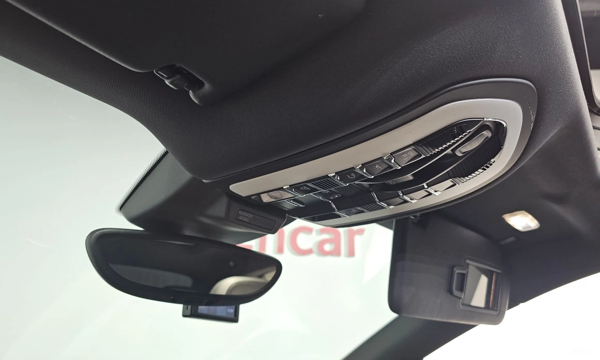 Porsche Macan превью 17