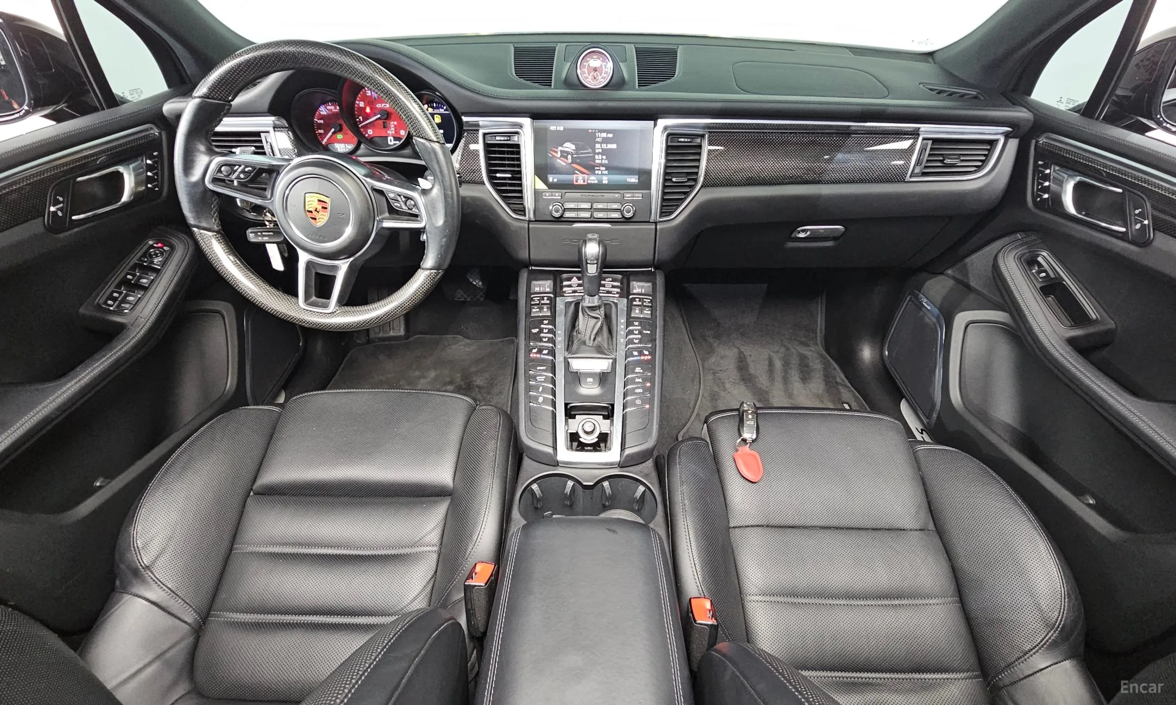 Porsche Macan превью 7