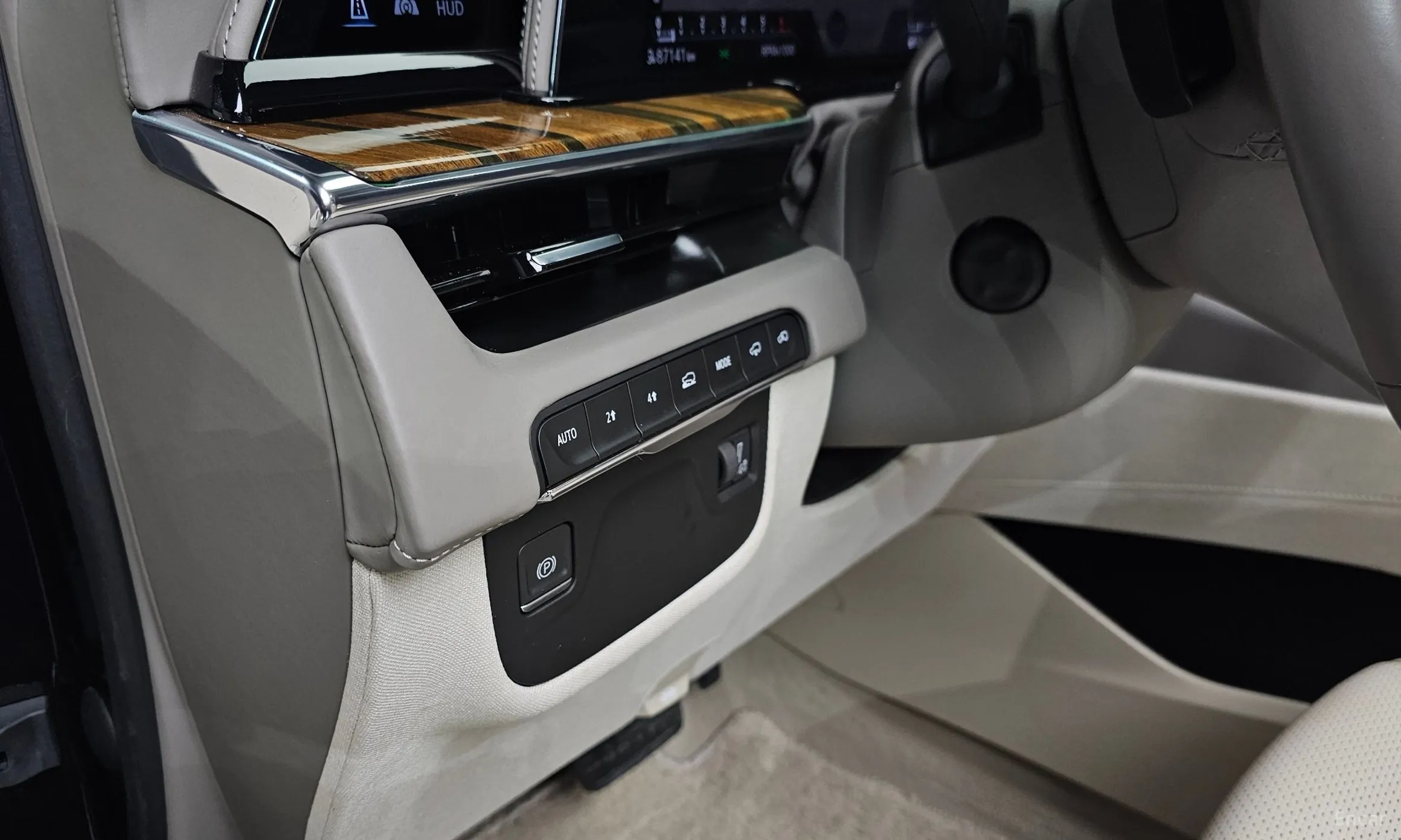 Cadillac Escalade 5th Generation превью 16