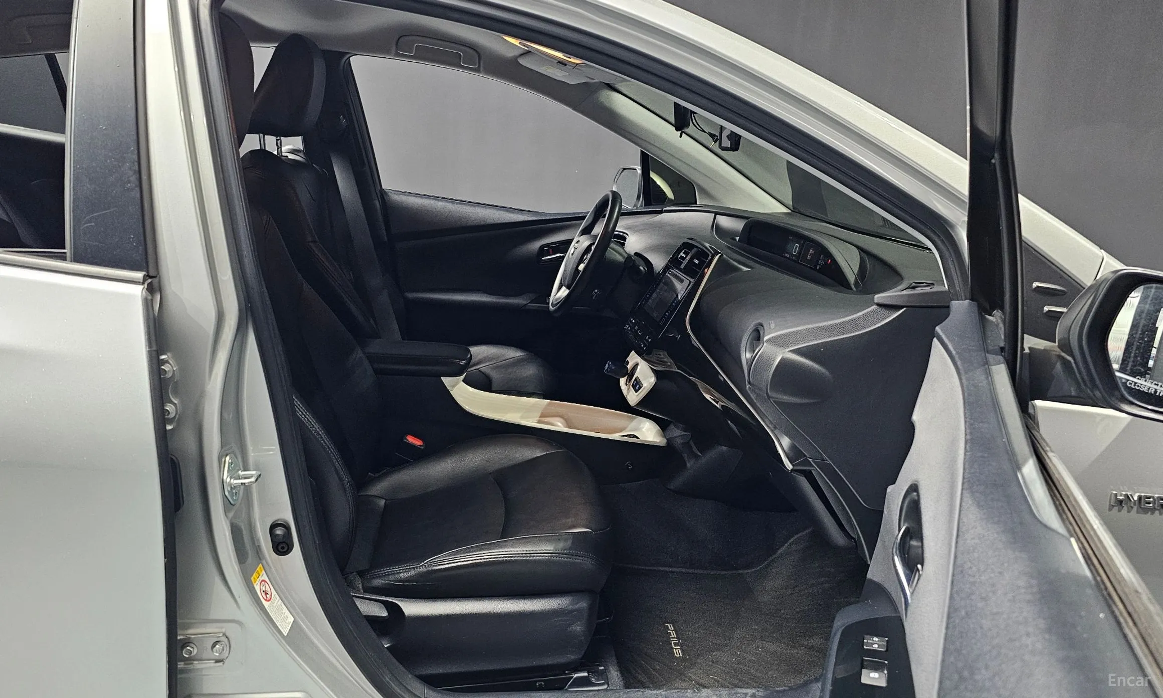 Toyota Prius 4th Generation превью 11