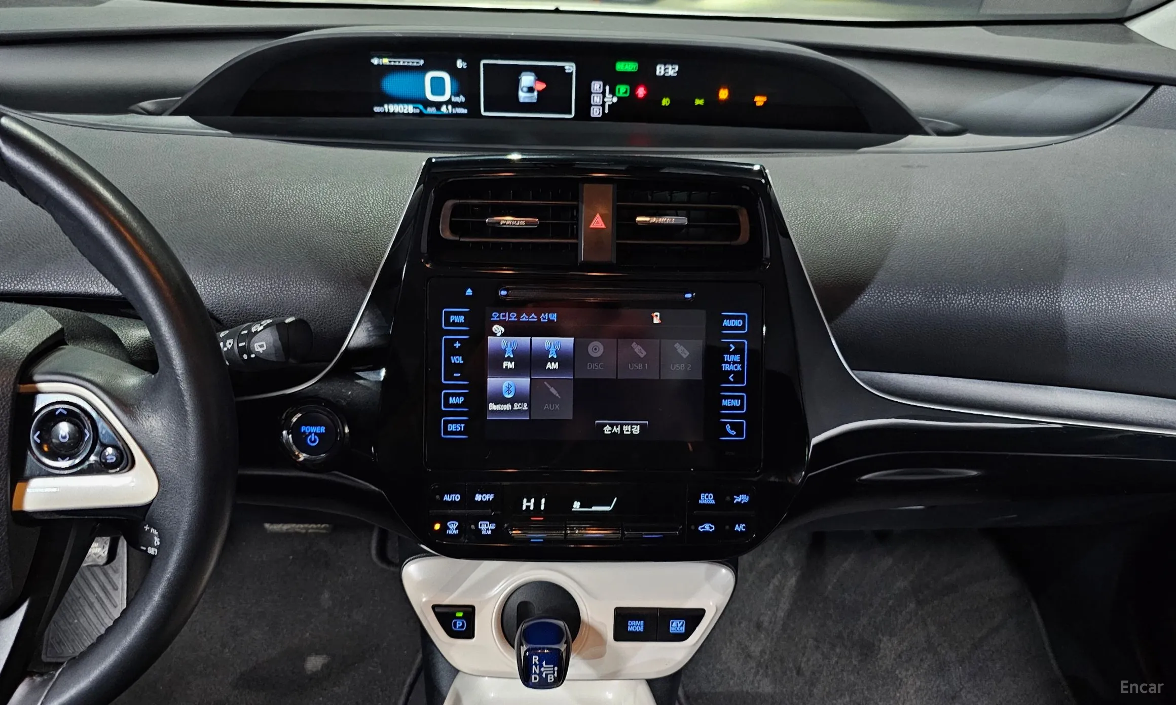 Toyota Prius 4th Generation превью 14