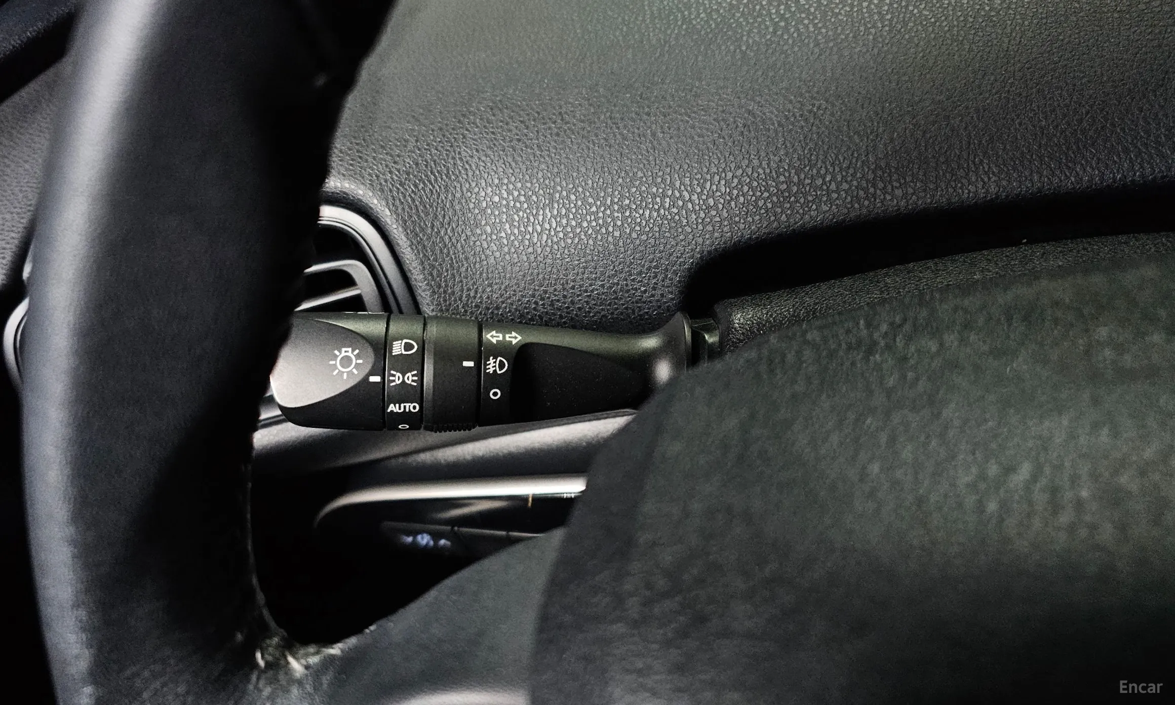 Toyota Prius 4th Generation превью 18