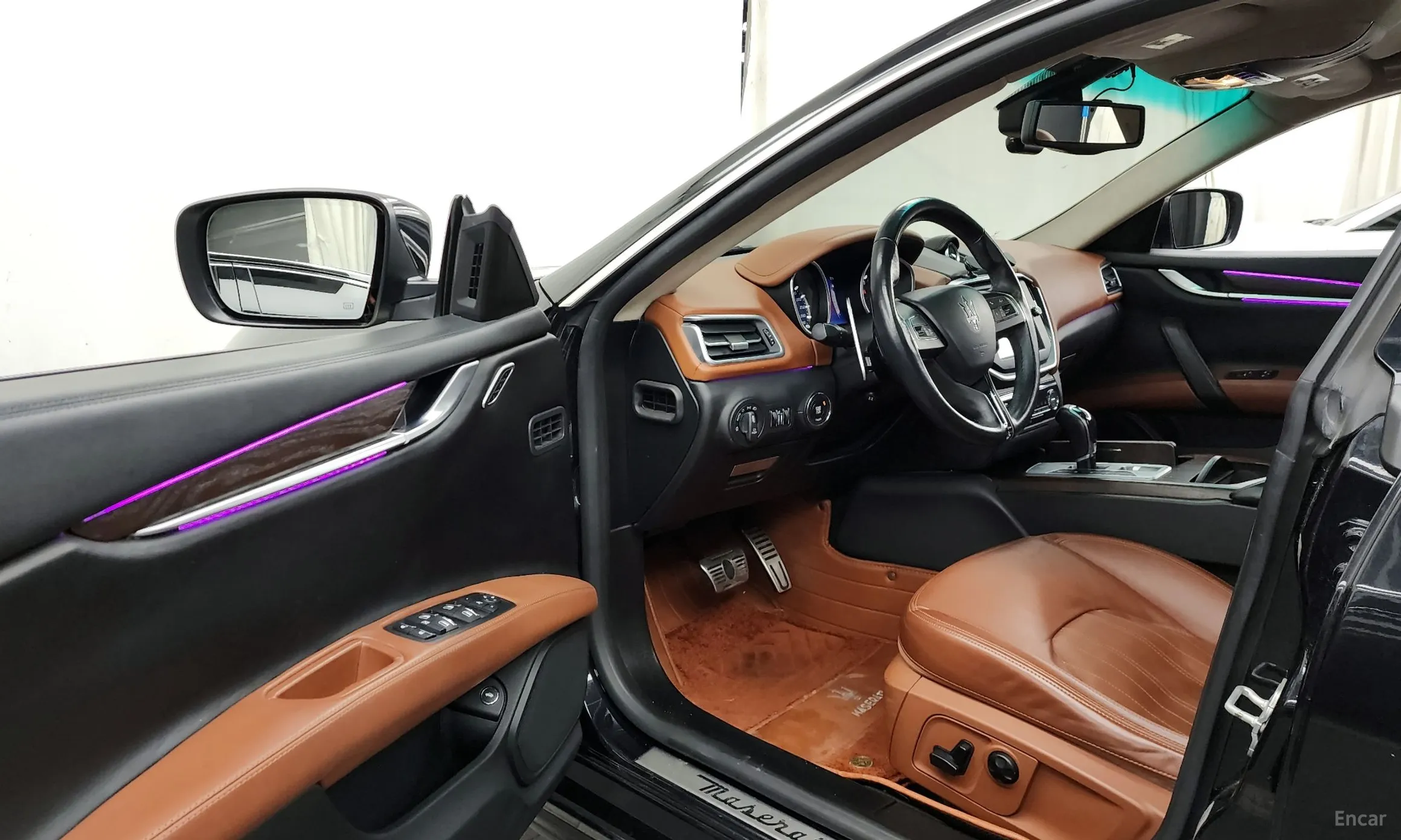 Maserati Ghibli превью 10