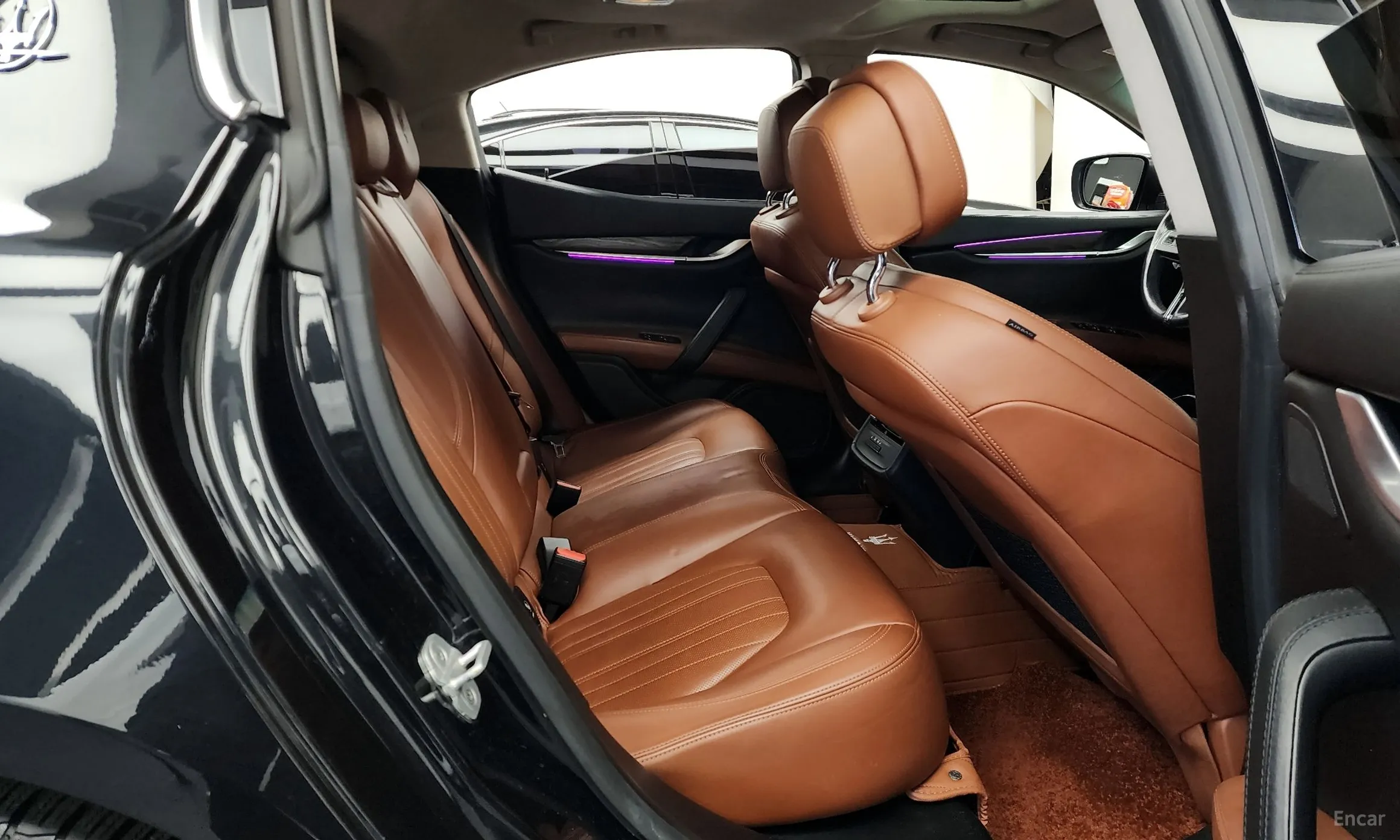 Maserati Ghibli превью 12