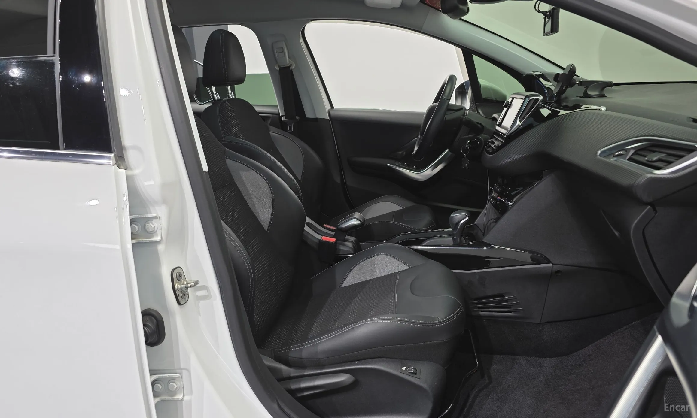 Peugeot 2008. превью 11