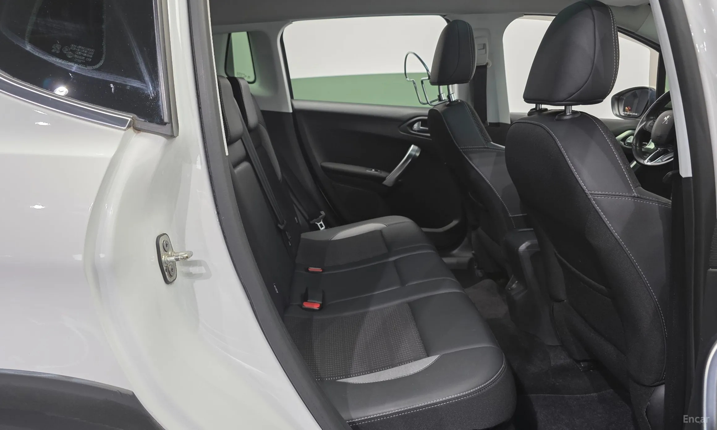 Peugeot 2008. превью 12